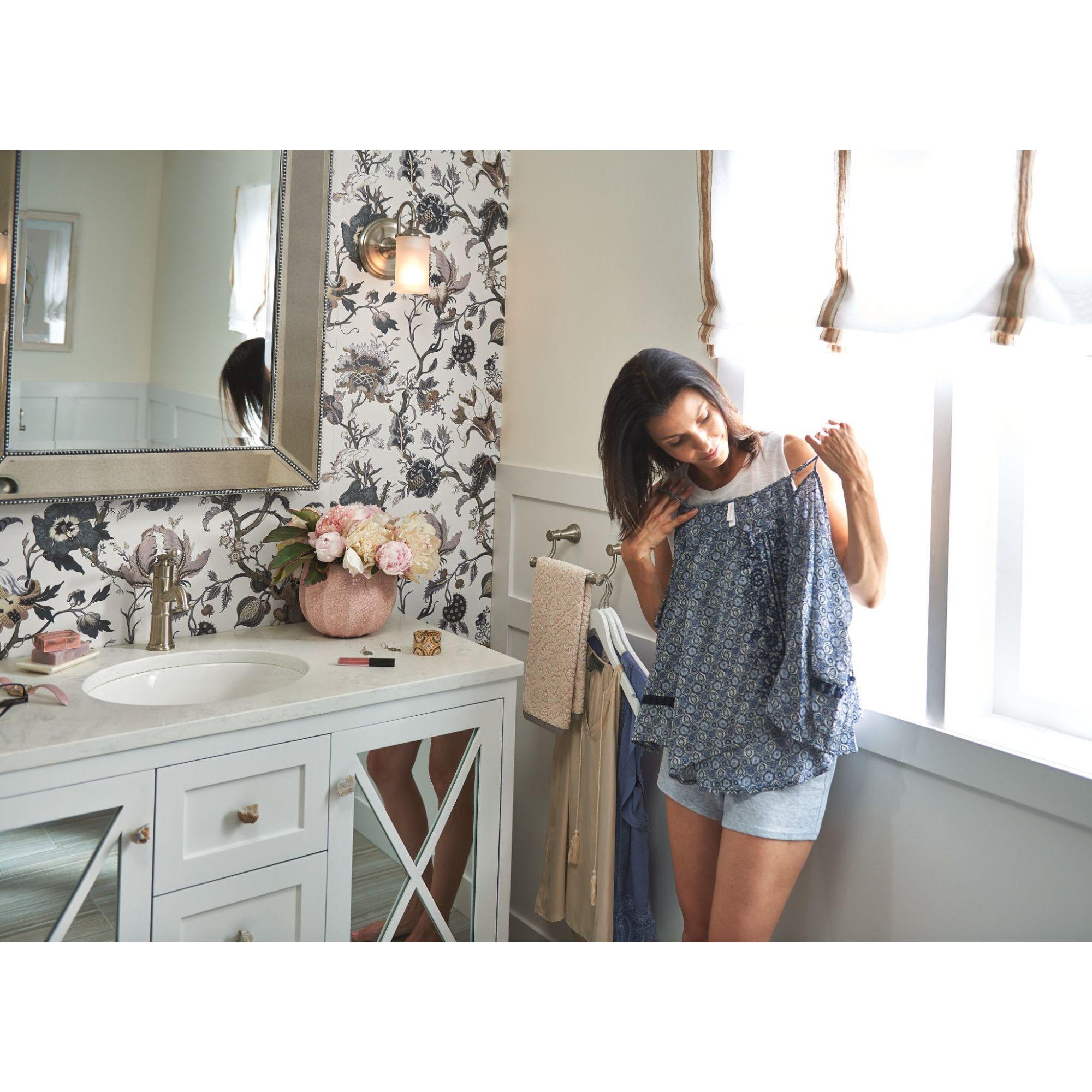 Belfield Single Hole Bathroom Faucet with Drain Assembly