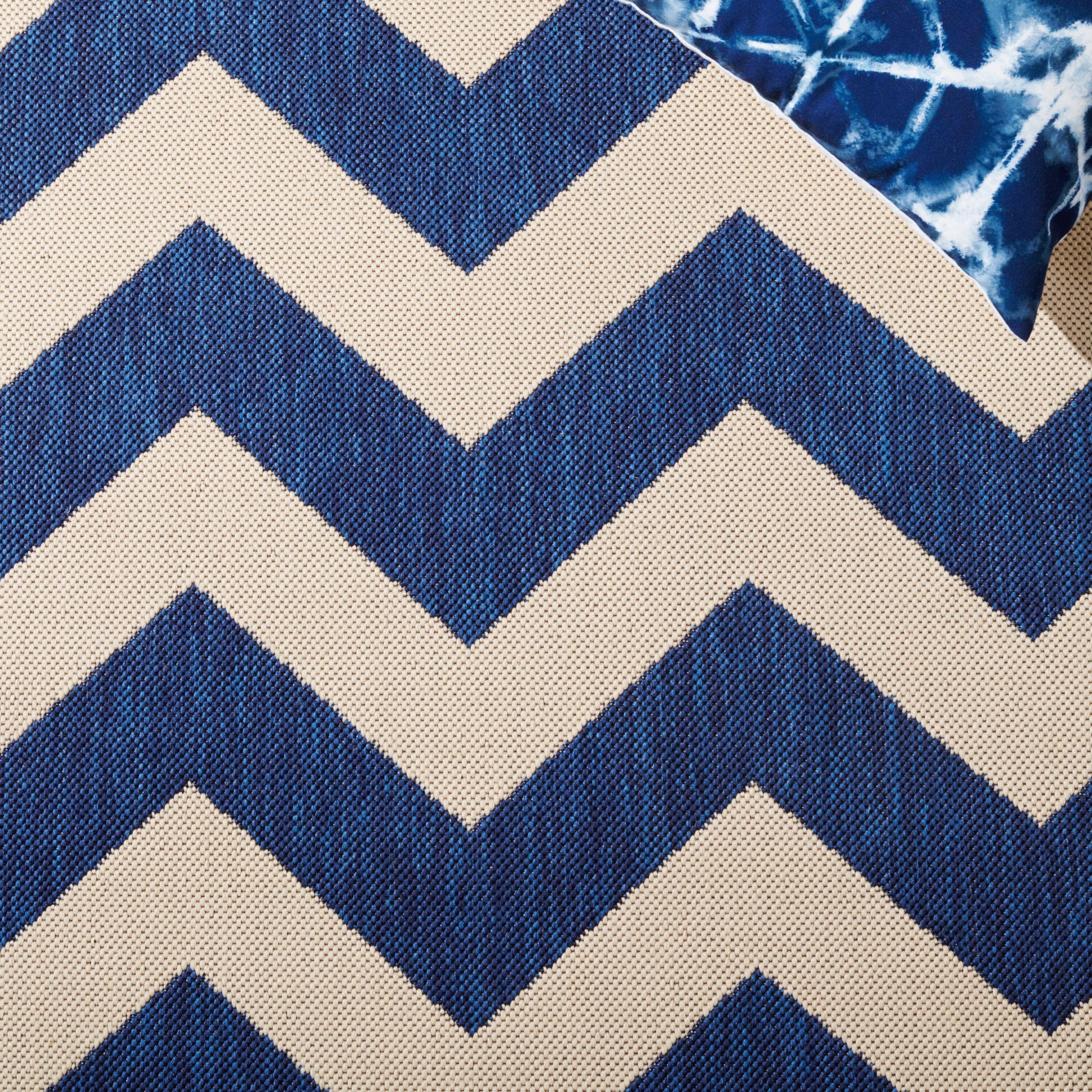 Courtyard CY6244 Power Loomed Indoor and Outdoor Area Rug - Navy/Beige - 4'x5'7" - Safavieh