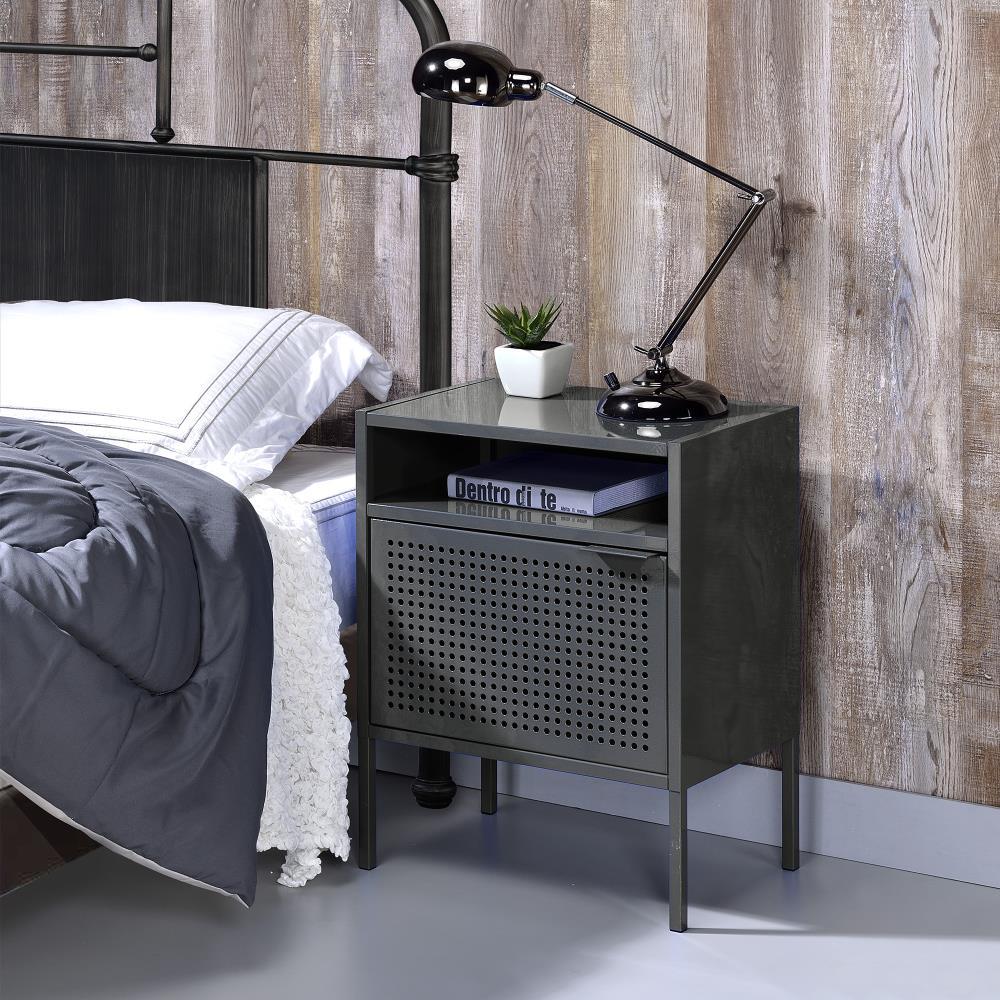 Zander 19'' W Metal Nightstand