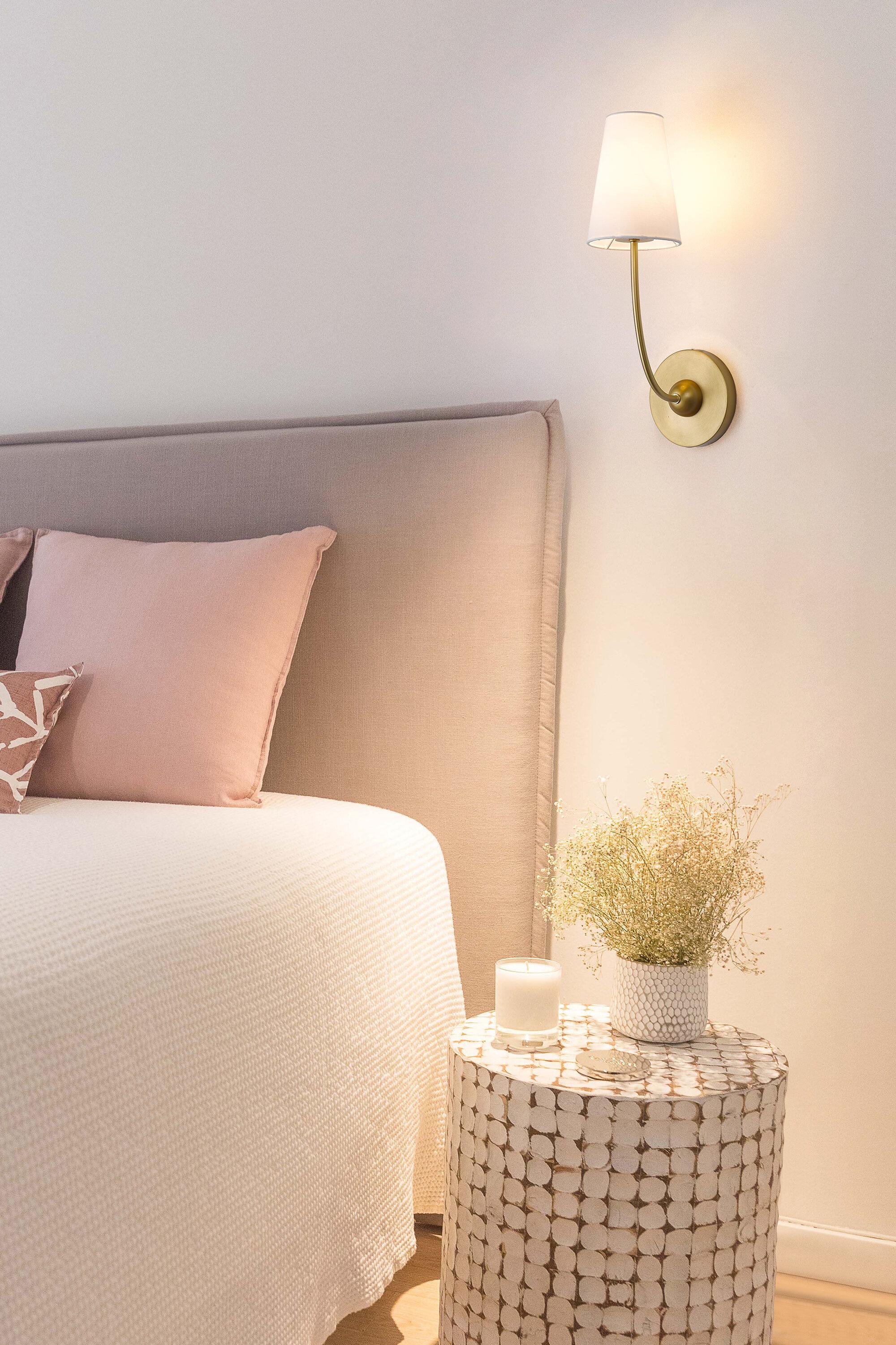 Z-Lite Shannon 1 - Light Sconce in Rubbed Brass