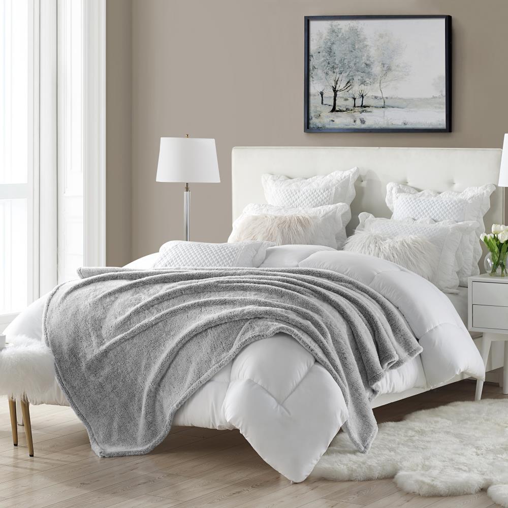 Swift Home Ultra Plush Solid and Frost Tip Throw Blanket