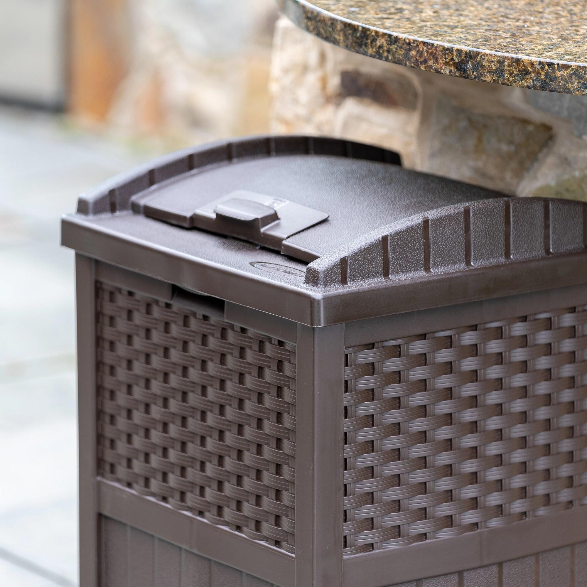 Suncast Suncast 33 Gallon Manual Lift Trash Hideaway Container