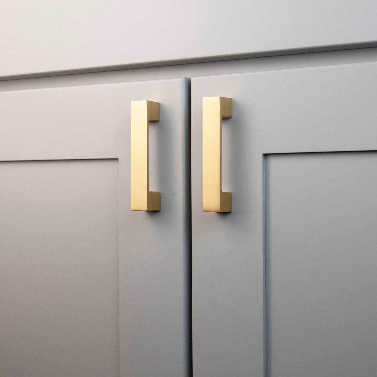 Dash Collection Pull - Contemporary Hardware for Drawers & Cabinets (Set of 10)