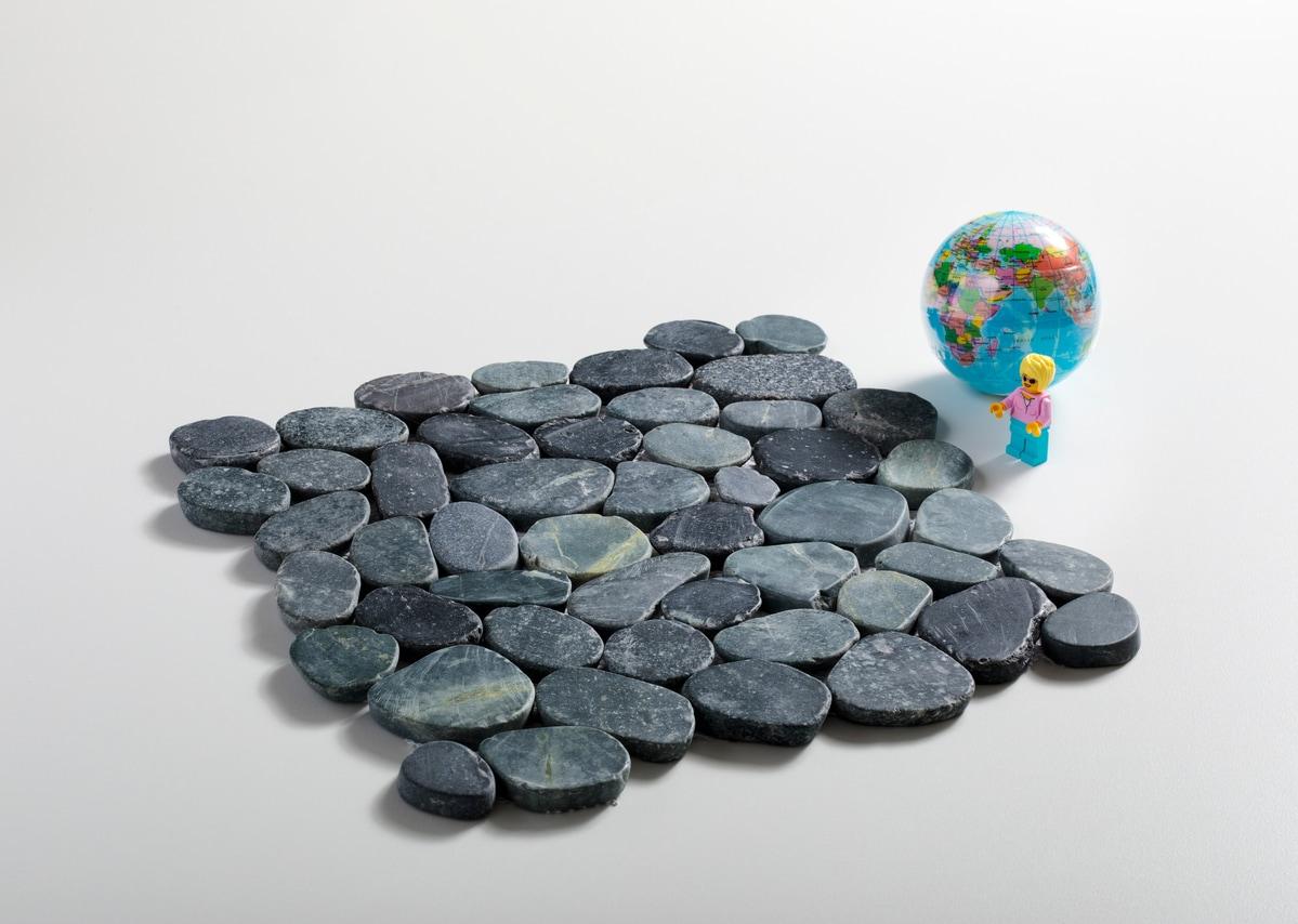 Sliced Pebble Mosaic Wall & Floor Tile