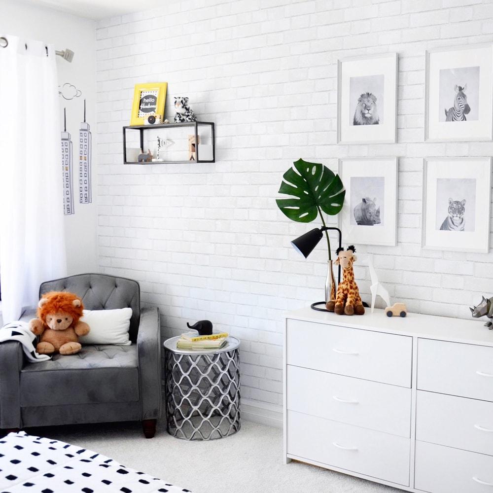 Tempaper Textured Faux Brick White Peel and Stick Wallpaper, 20.5" x 16.5'