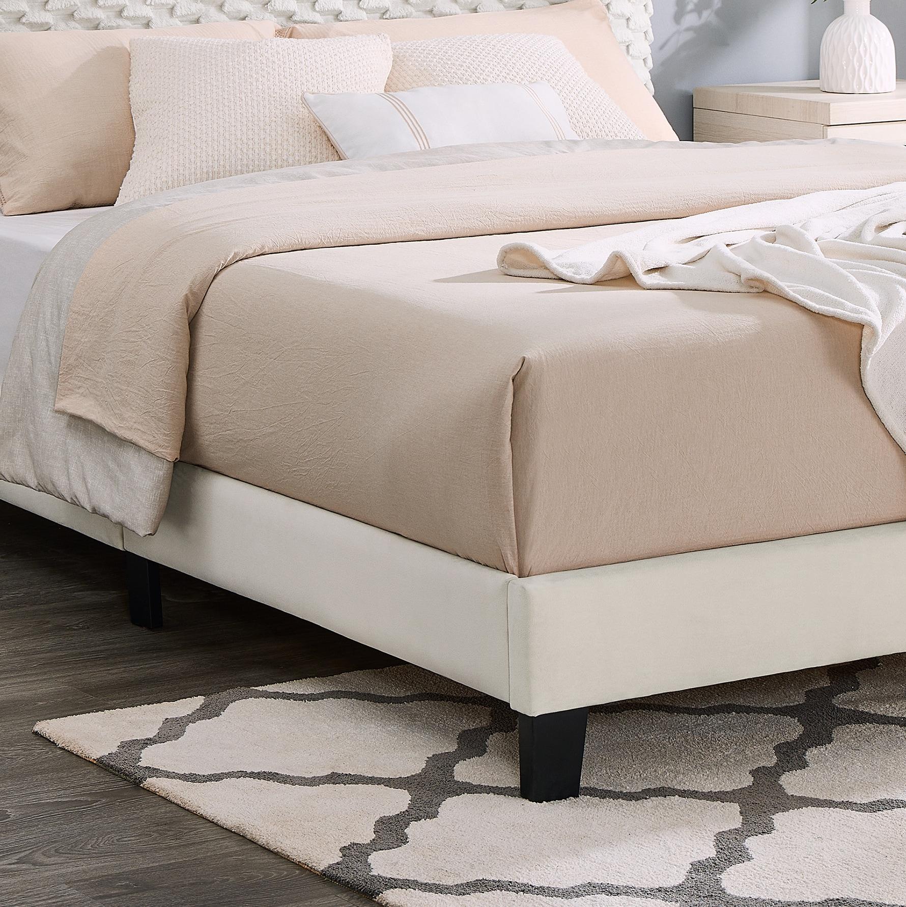 Roundhill Furniture Findlay 3-Piece Bedroom Set, Plush 3D Upholstered Bed with Two Nightstands  Twin