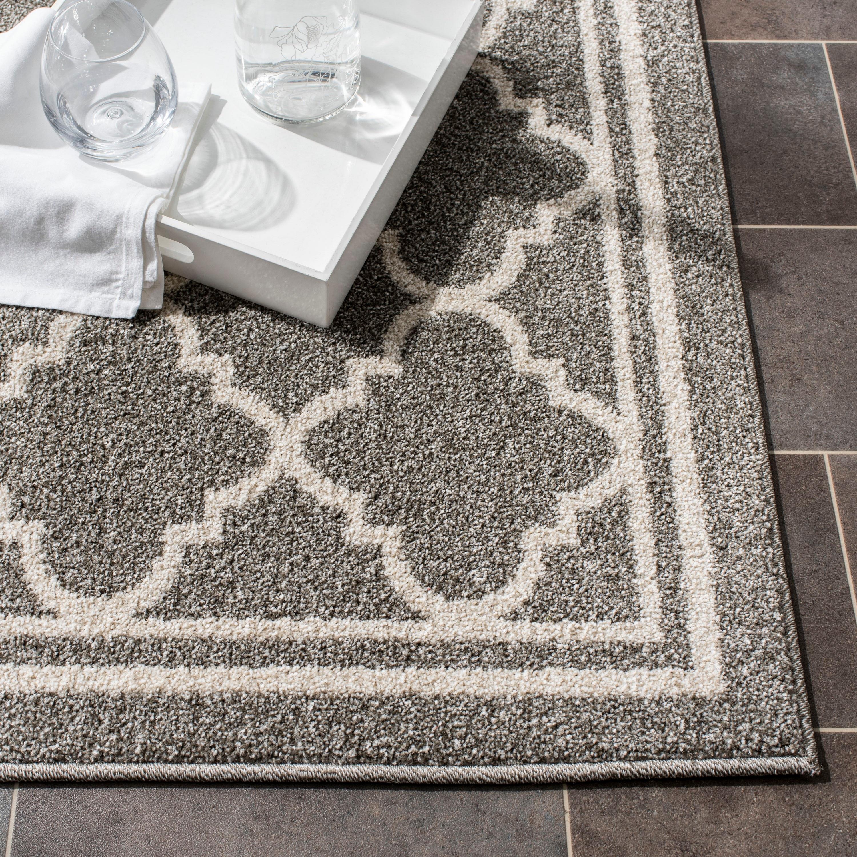 Amherst AMT422 Power Loomed Indoor Area Rug - Dark Grey/Beige - 5'x5' - Safavieh