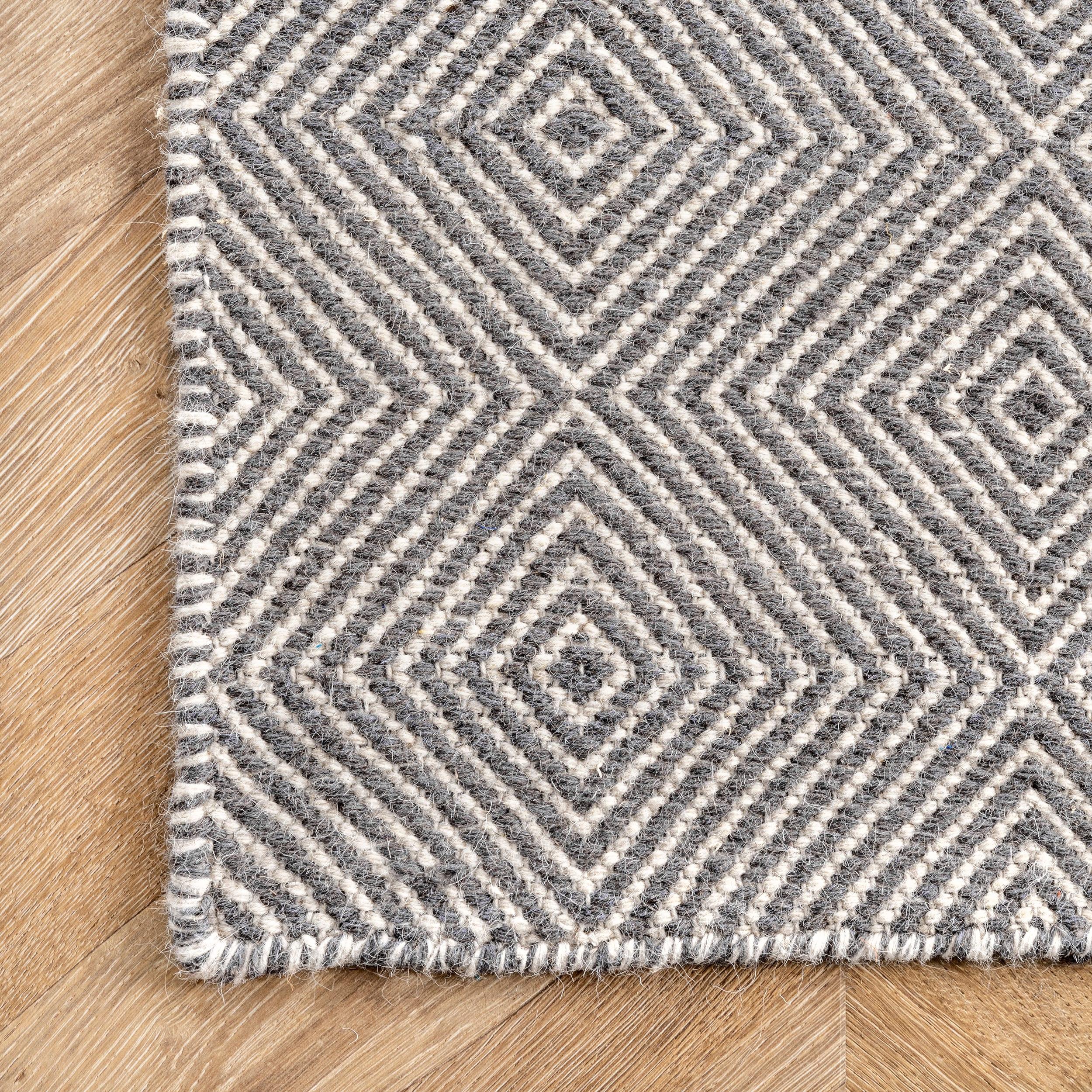 Nuloom Ago Geometric 6x9 Wool Indoor Area Rug for Living Room Bedroom Dining Room Kitchen, Grey/Ivory