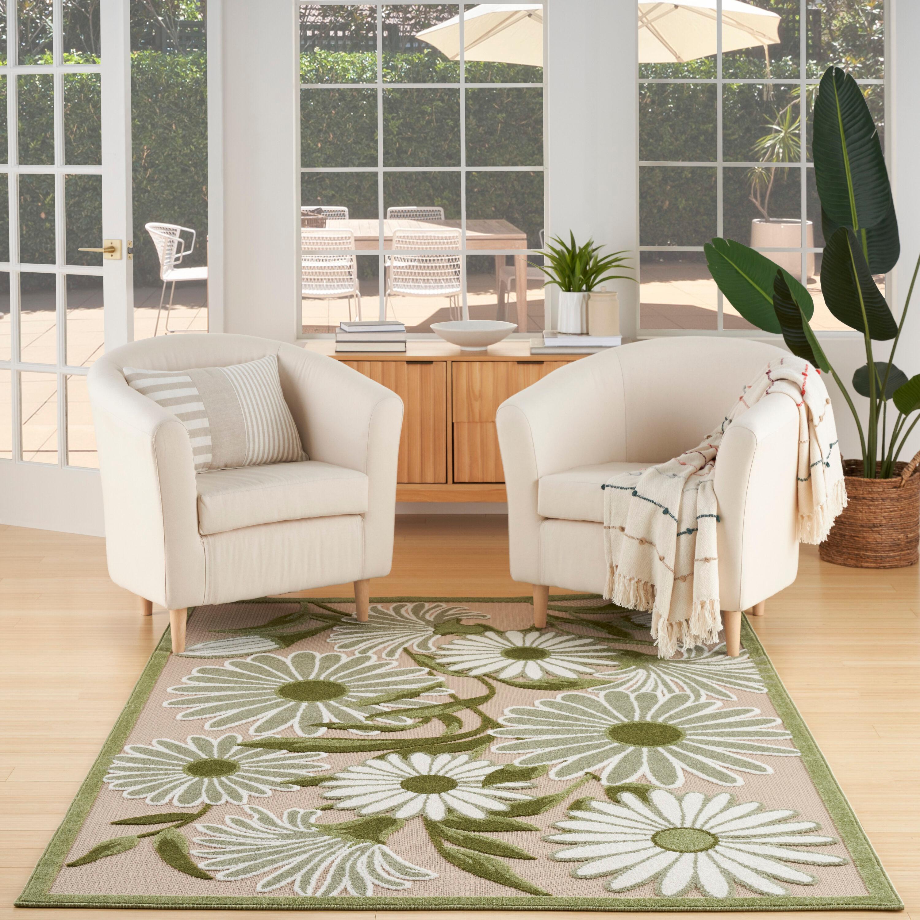 Ivory Green Daisy Flower Flatweave Outdoor Rug 5'3" x 7'5"