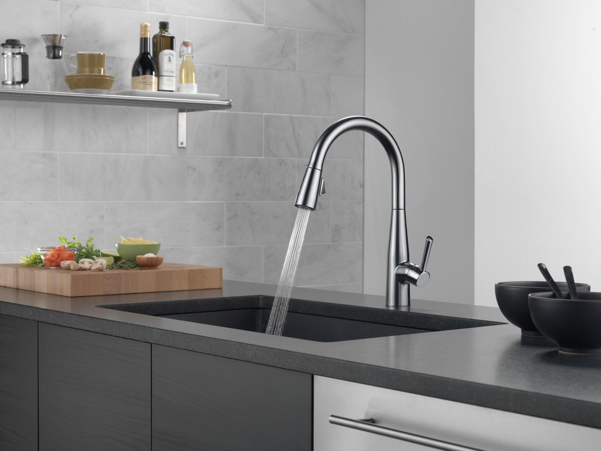 Essa Pull Down Single Handle Kitchen Faucet with MagnaTite® and Diamond Seal Technology