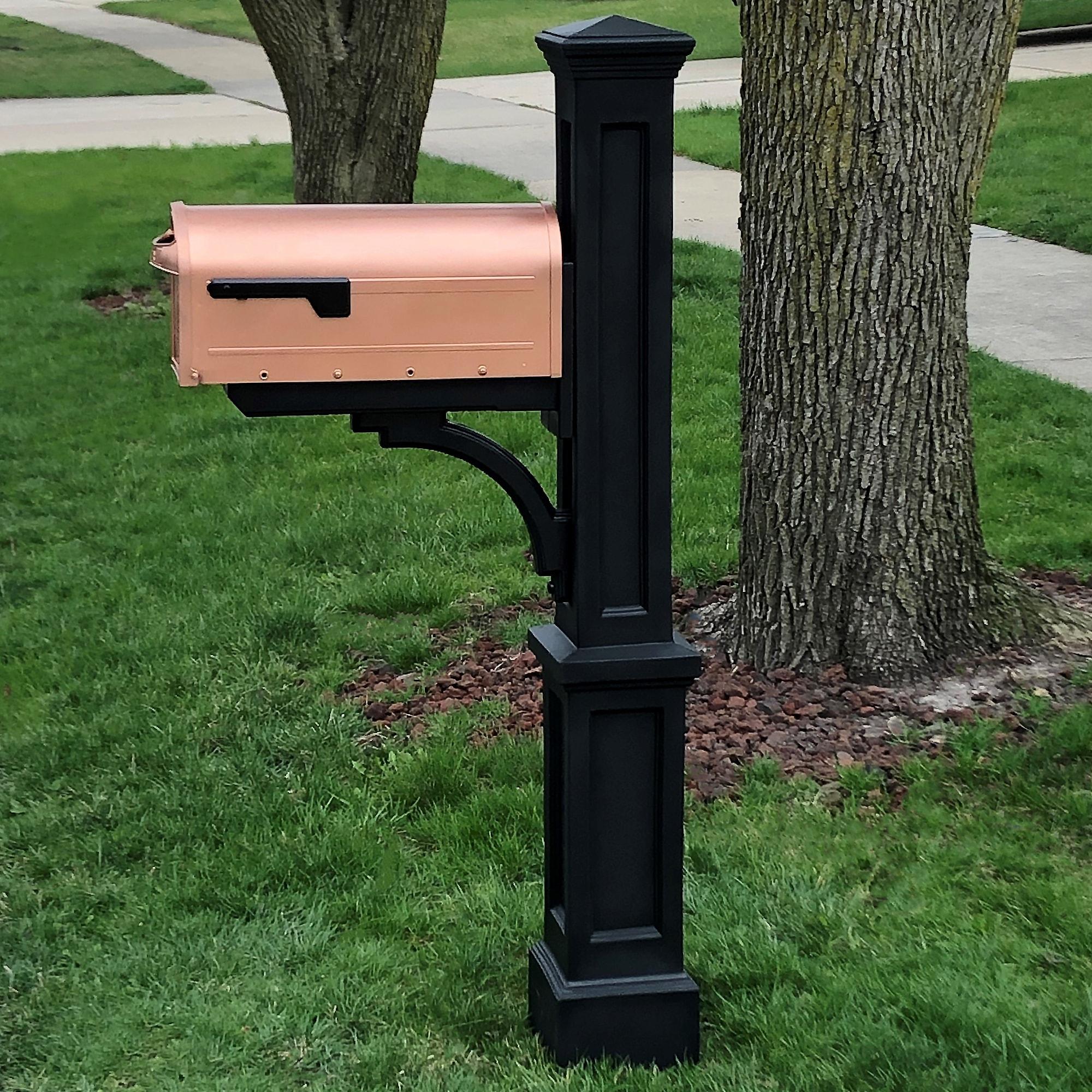 Newport Black Polyethylene Mail Post with Arm