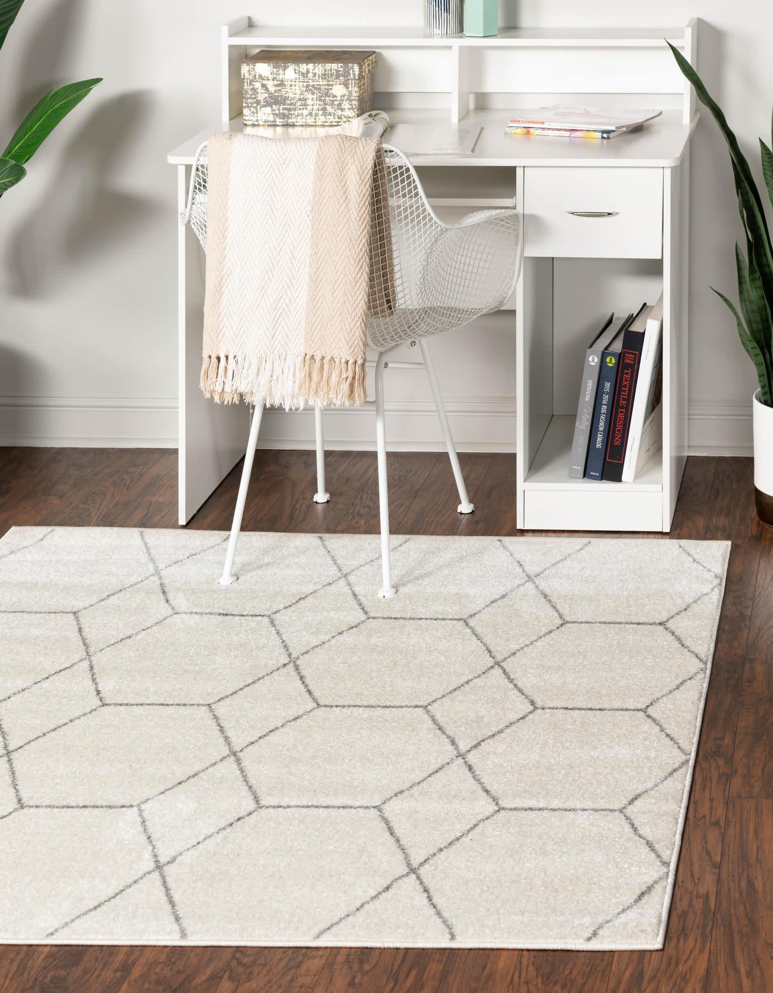 Unique Loom 6' 0 x 6' 0 Trellis Frieze Geometric Ivory Area Rug