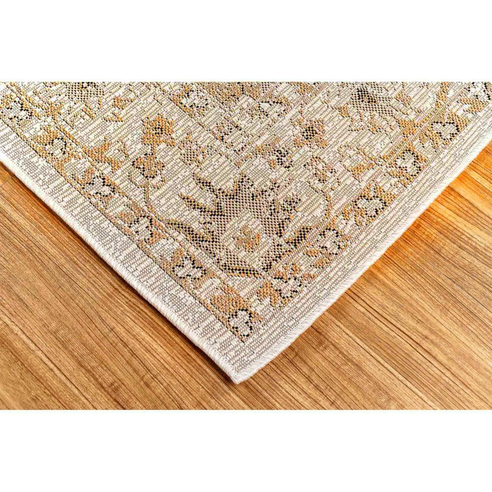 Liora Manne Carmel Vintage Floral Indoor/Outdoor Rug Sand 7'10" Round