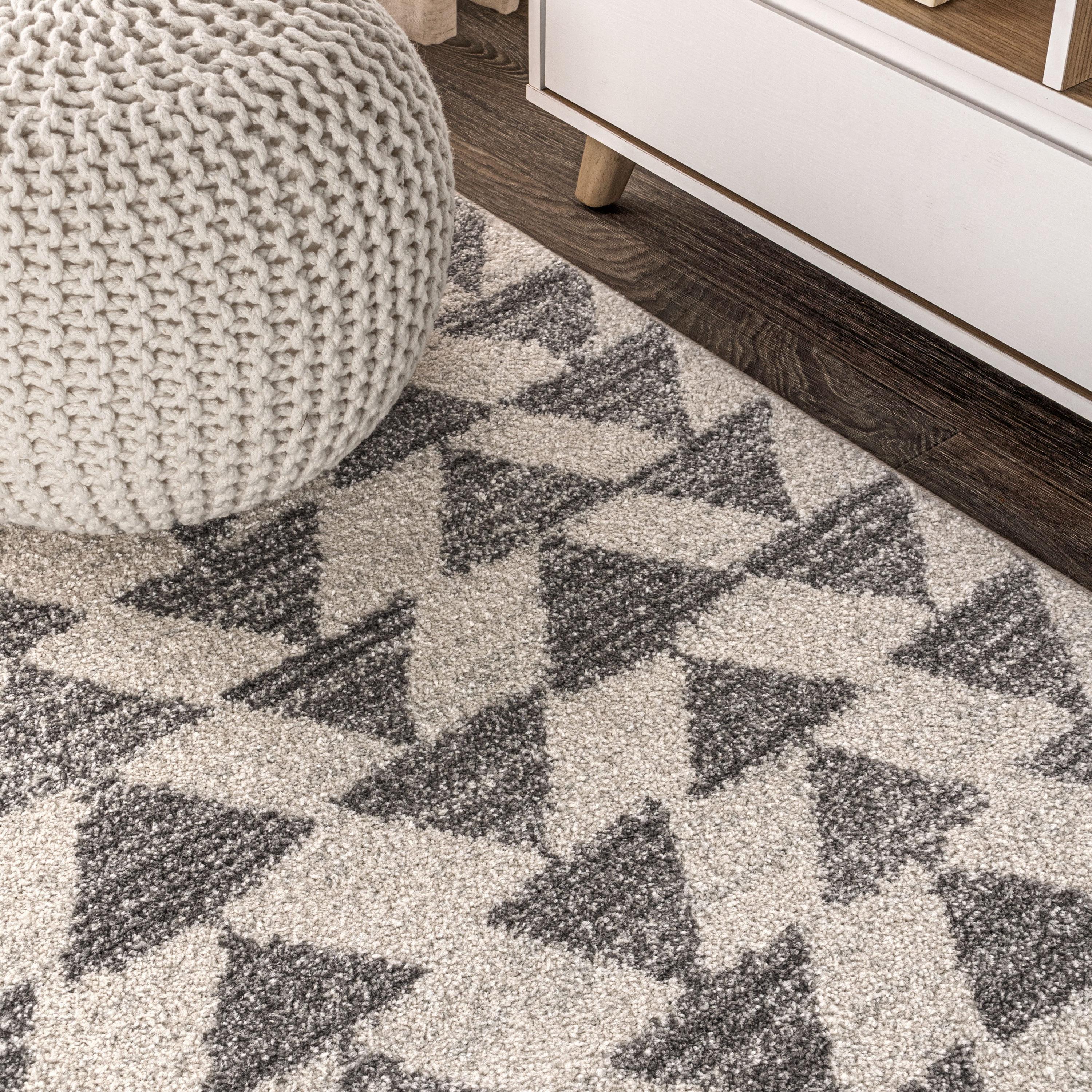 3'x5' Aisha Moroccan Triangle Geometric  Area Rug, Cream/Gray - JONATHAN Y