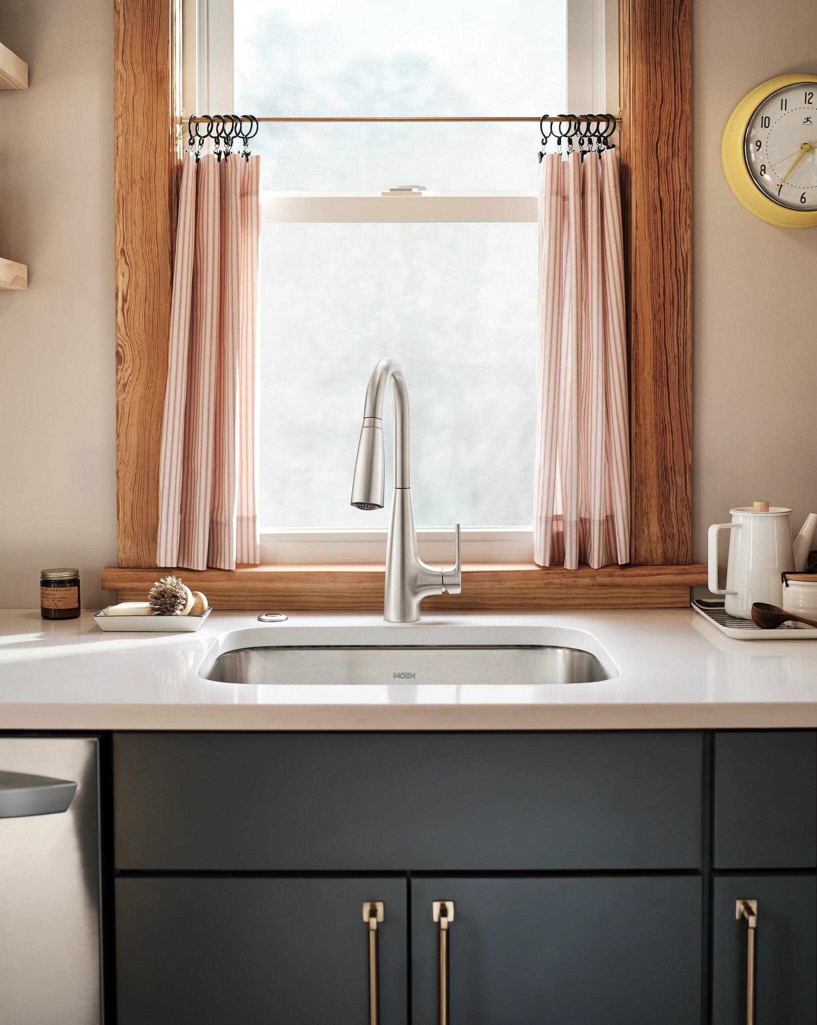 Haelyn Touchless Single-Handle Pulldown Sprayer Kitchen Faucet with MotionSense Wave and Power Clean