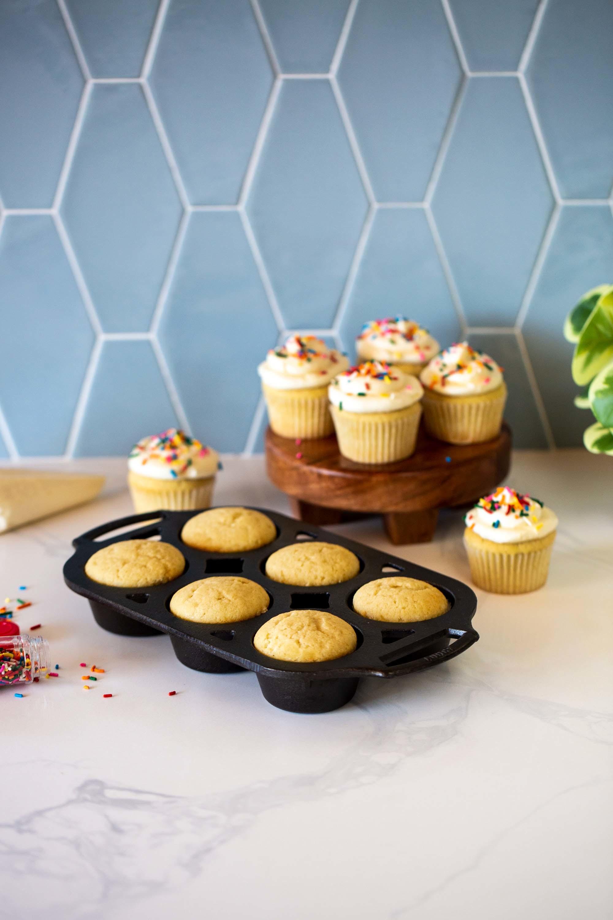 Lodge Gray Cast Iron 6-Cup Non-Stick Muffin Pan