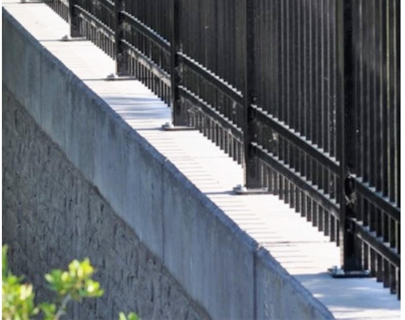 Fortress Building Products Versai Fortress Building Products Gloss Black Metal Line Post