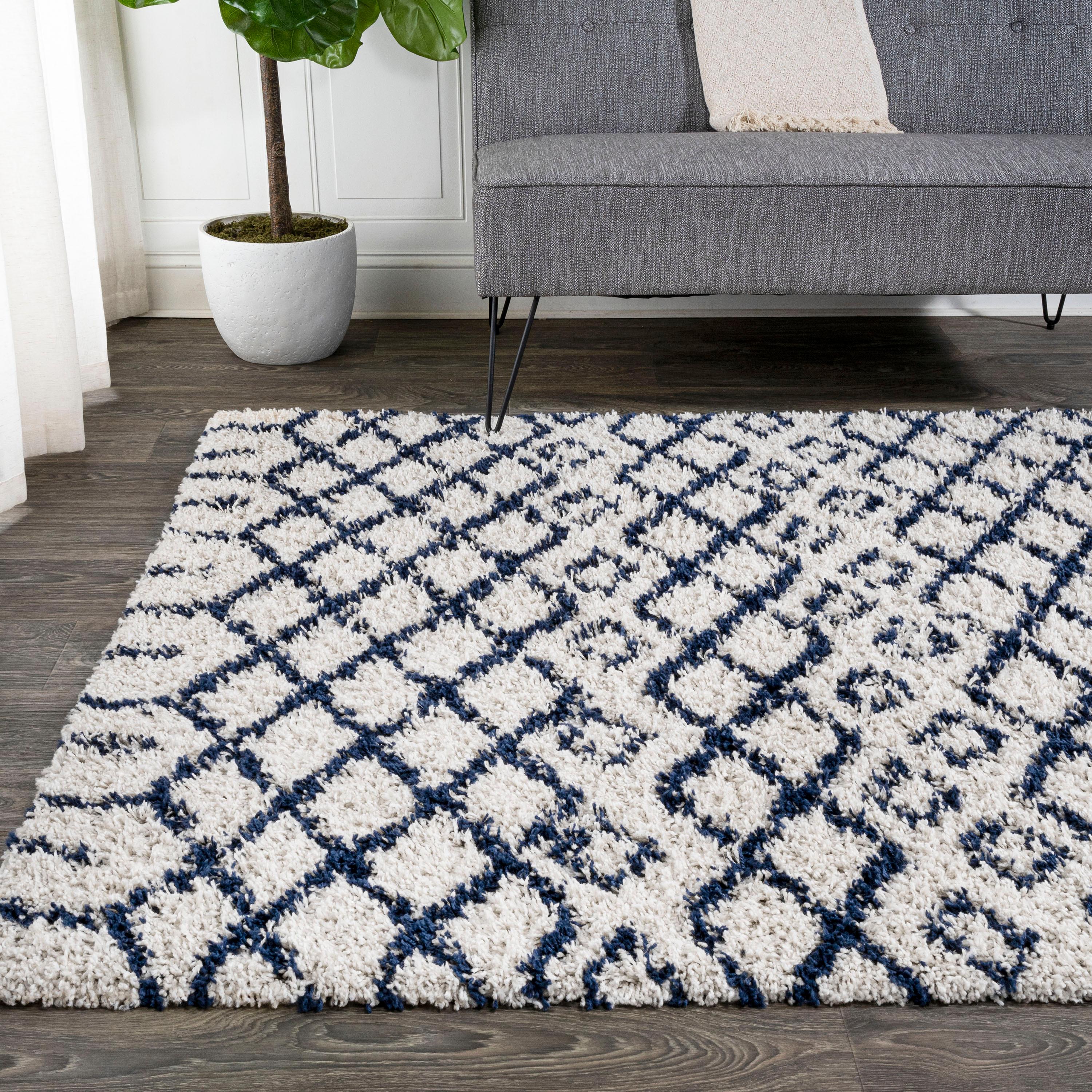 4'x6' Sineu Moroccan Diamond Shag Area Rug, Beige/Navy - JONATHAN Y