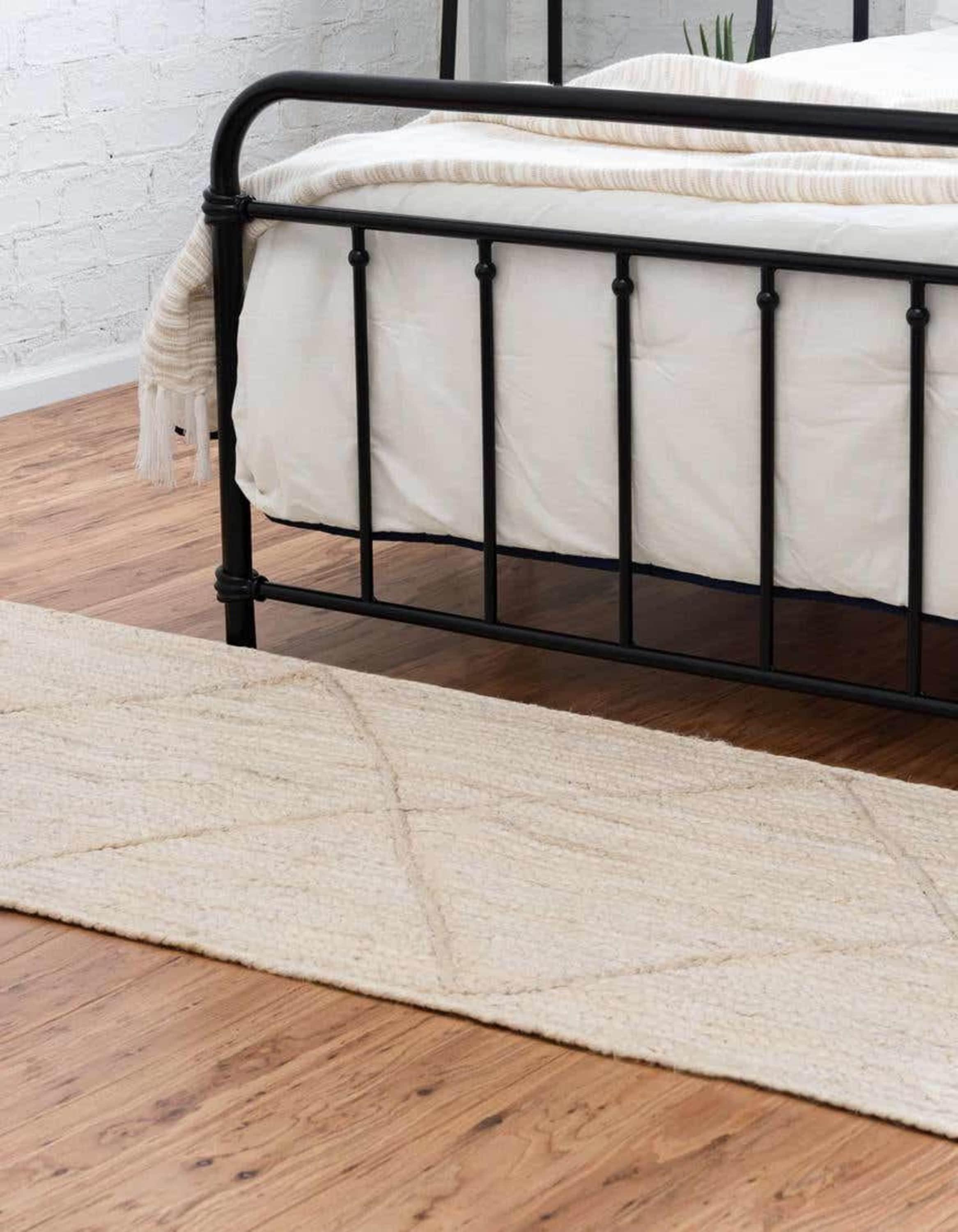 Unique Loom 2' 2 x 6' 1 Braided Jute Ivory Area Rug