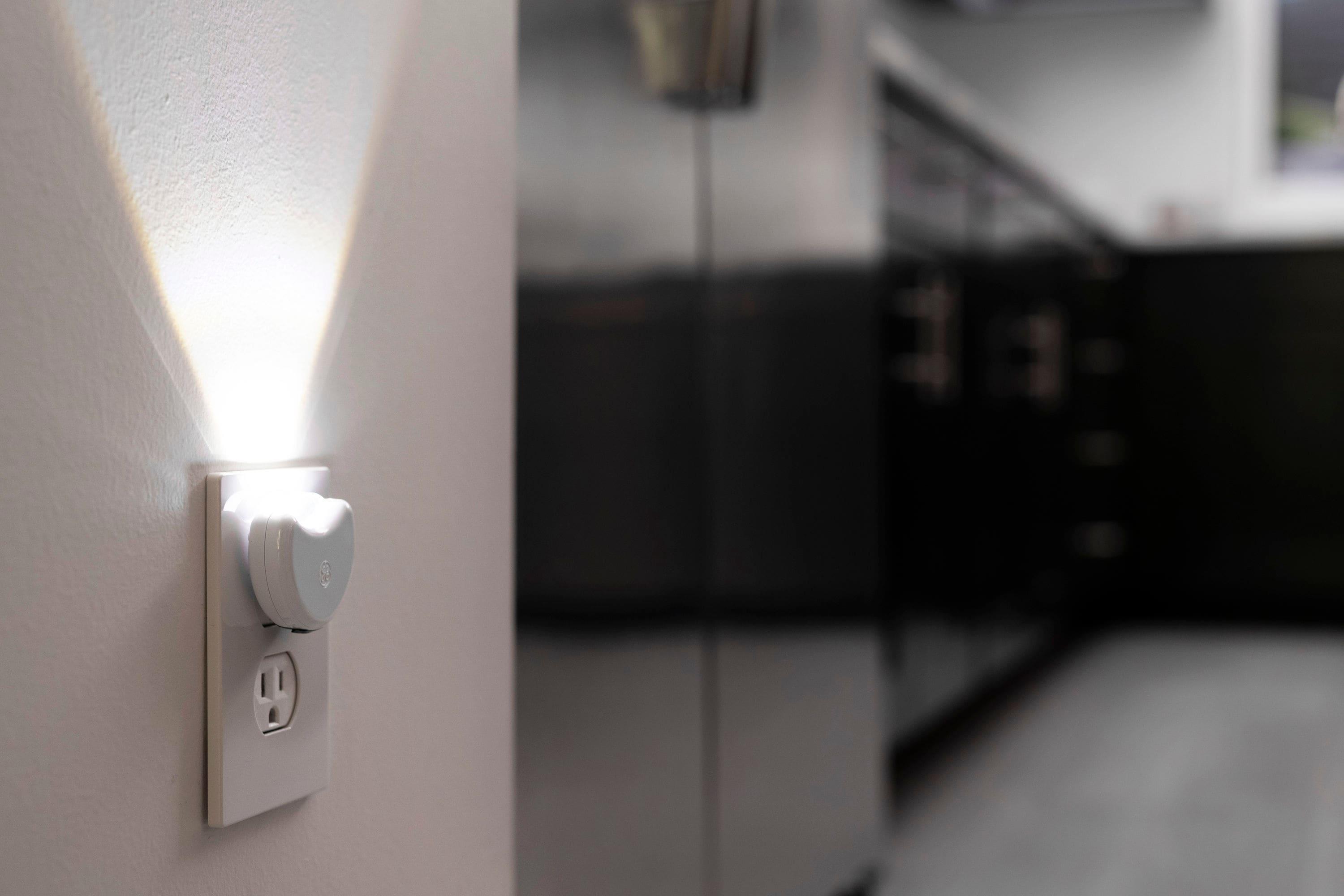 GE Sensing 2-Light Night Light