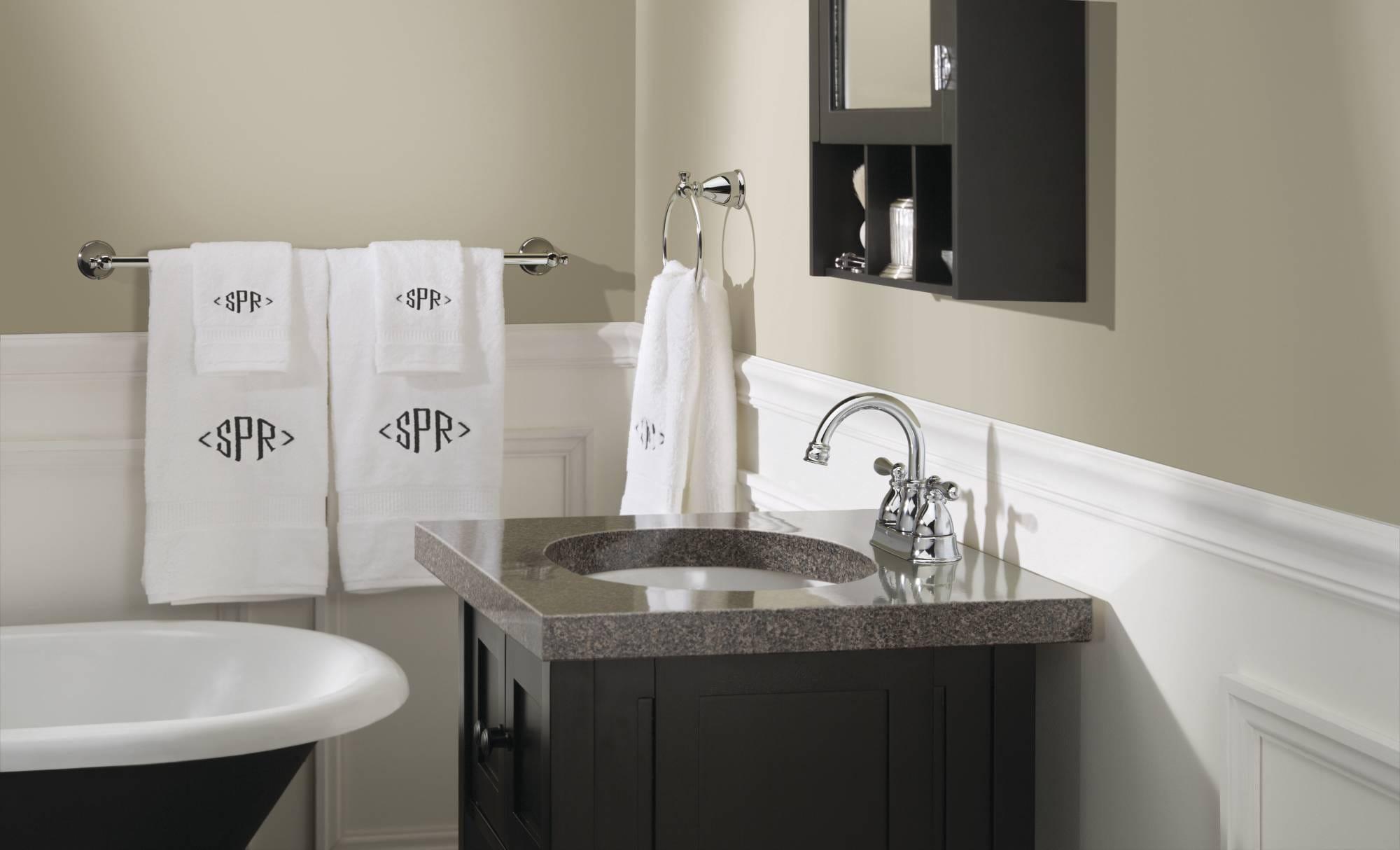 Moen Caldwell Chrome 4-in centerset 2-Handle WaterSense Bathroom Sink Faucet with Drain