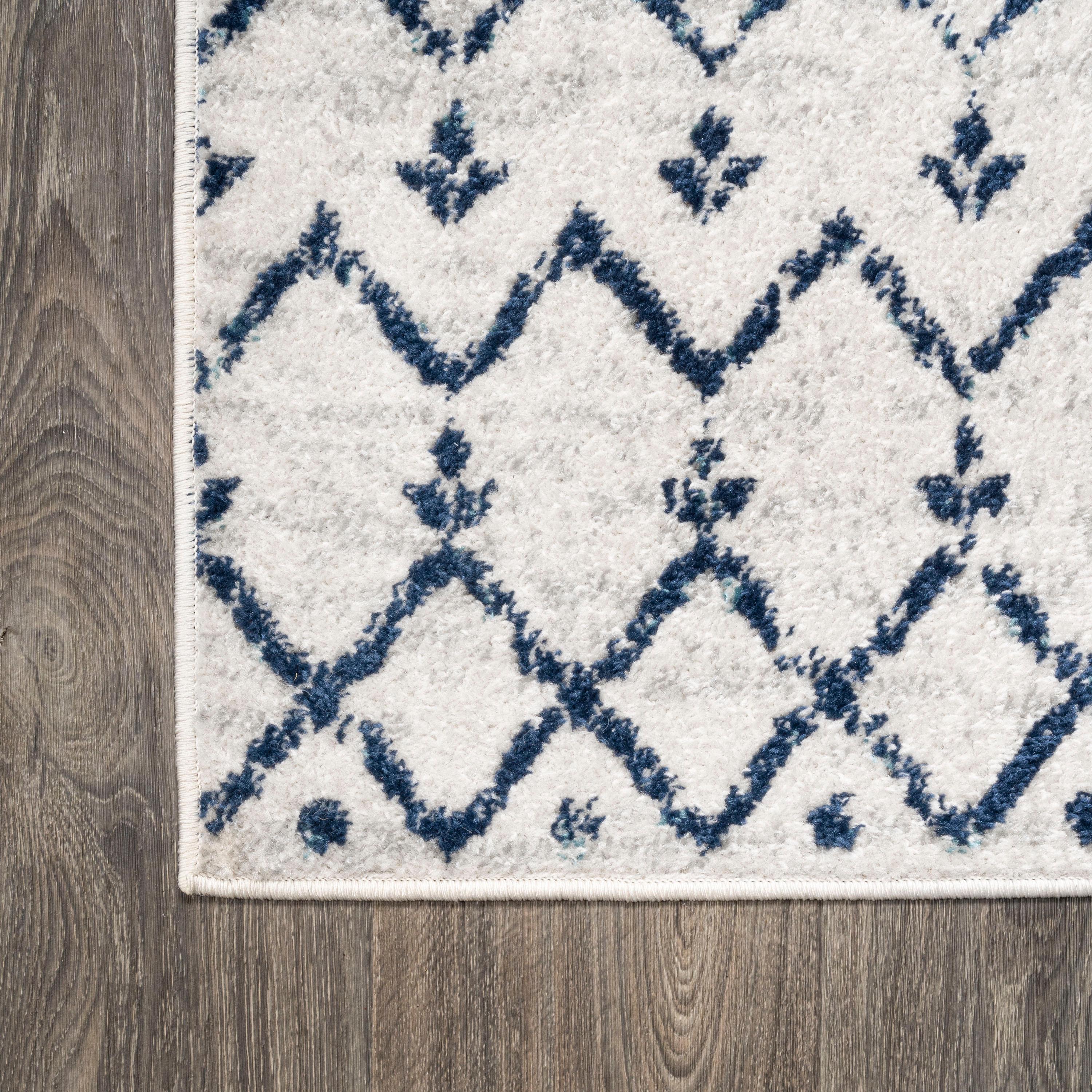 5'x 8' Morrocan Hype Boho Vintage Diamond Area Rug, Cream/Navy - JONATHAN Y