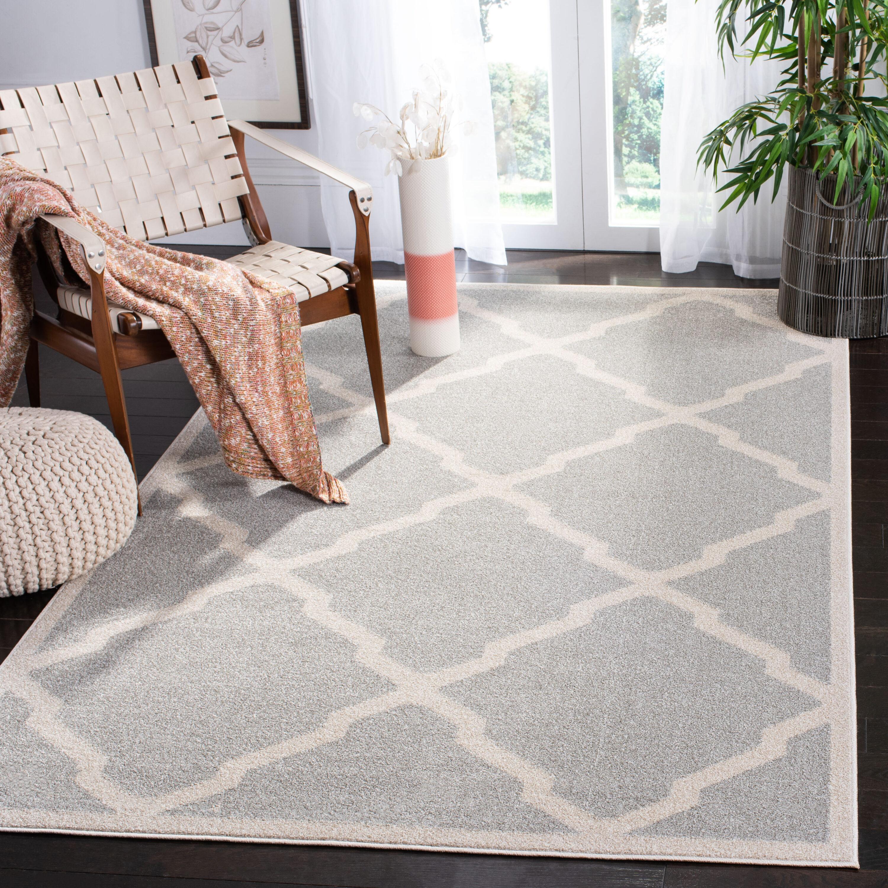 Amherst AMT421 Power Loomed Indoor Area Rug - Light Grey/Beige - 4'x6' - Safavieh
