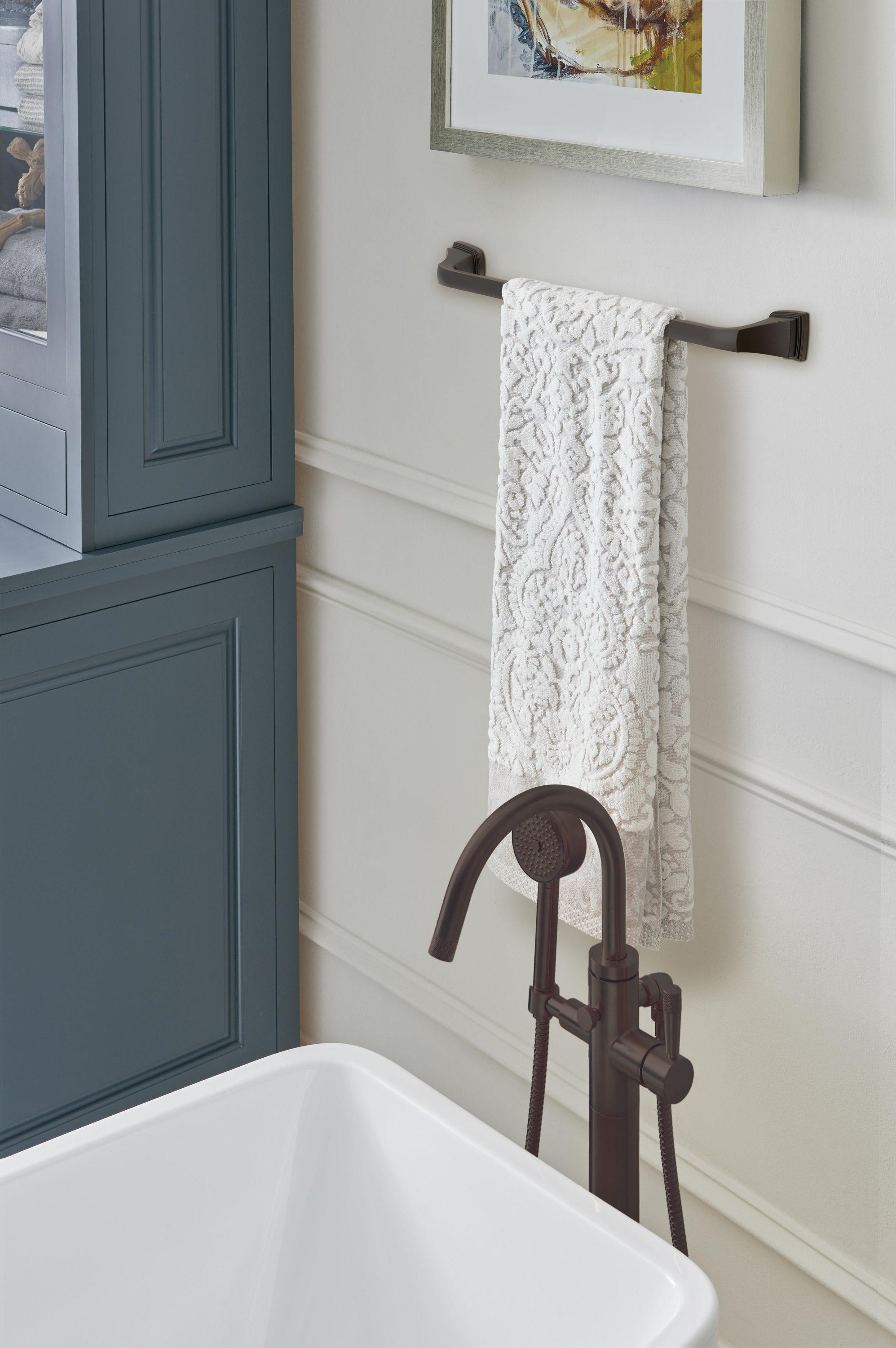 Amerock Revitalize Oil-Rubbed Bronze 18 inch (457mm) Towel Bar