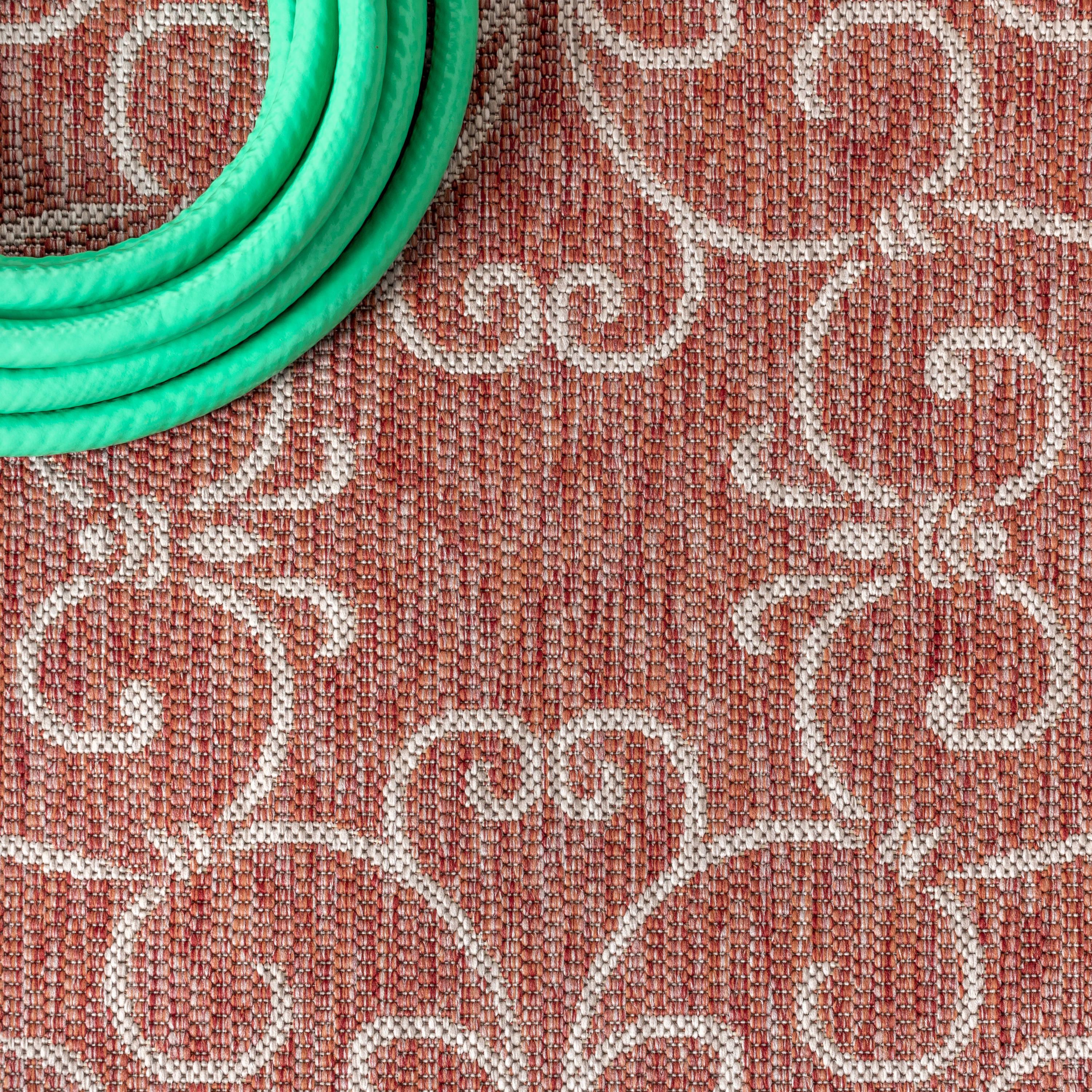5' Round Charleston Vintage Filigree Textured Weave Indoor/Outdoor Area Rug, Red/Beige - JONATHAN Y