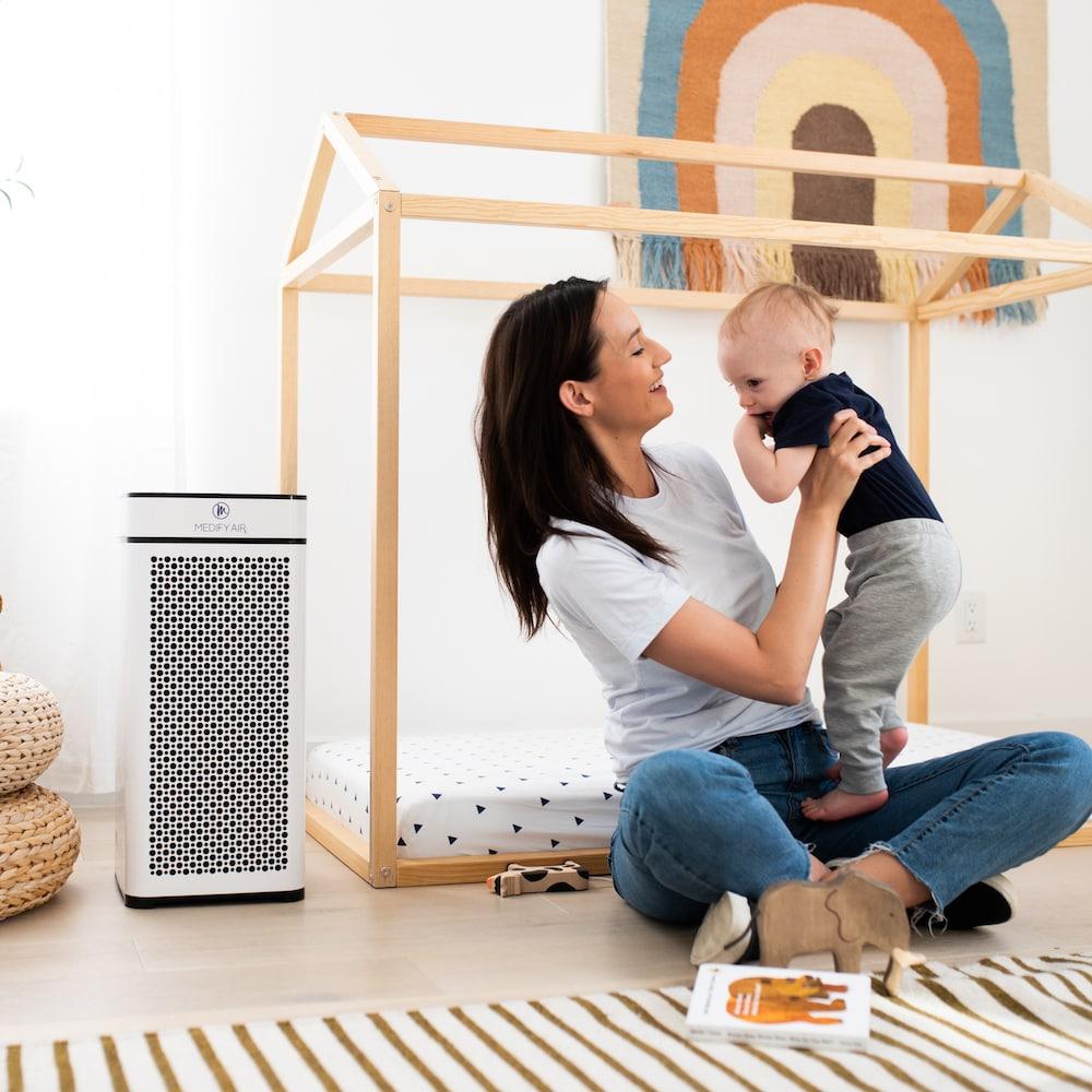Medify Air White MA-50 Air Purifier with HEPA Filters I Smoke Dust Pet Odors I 3 in 1 with Pre-filter HEPA H13 & Activated Carbon I Removal of 0.1 to 0.3 microns I 1,793 Sq ft Coverage I 1-Pack