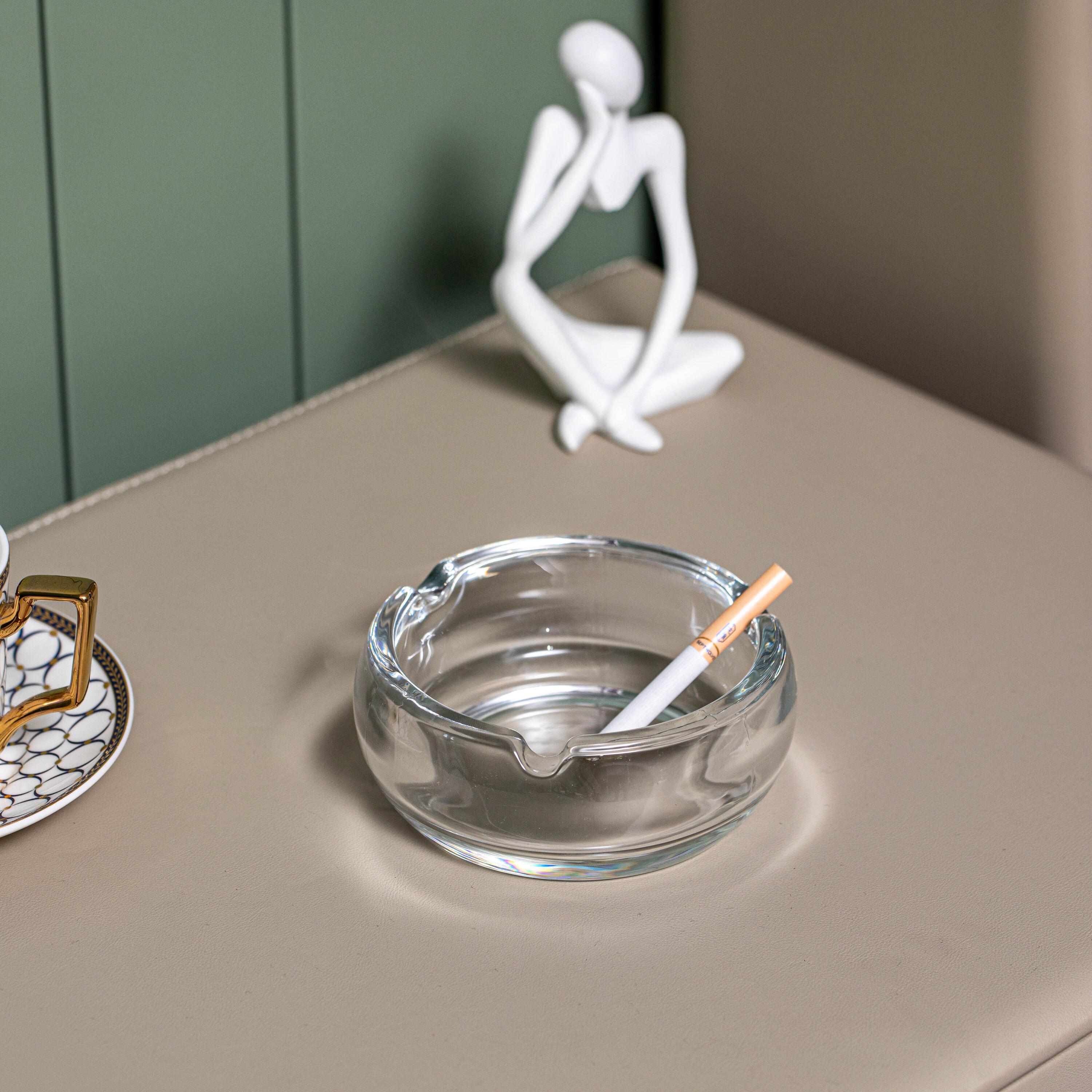 Basicwise Basicwise Elegant Glass Round Portable And Modern Ashtray - Perfect For Smokers And As A Decorative Accent For Home, Office, Porch Or Patio - Cigarette Holder For Both Indoor And Outdoor Use