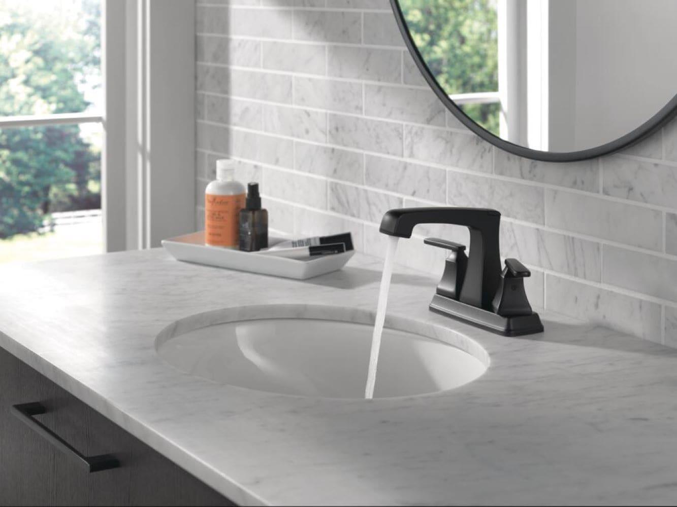 Vero Single Hole Bathroom Faucet with Drain Assembly, Single Handle Bathroom Sink Faucet