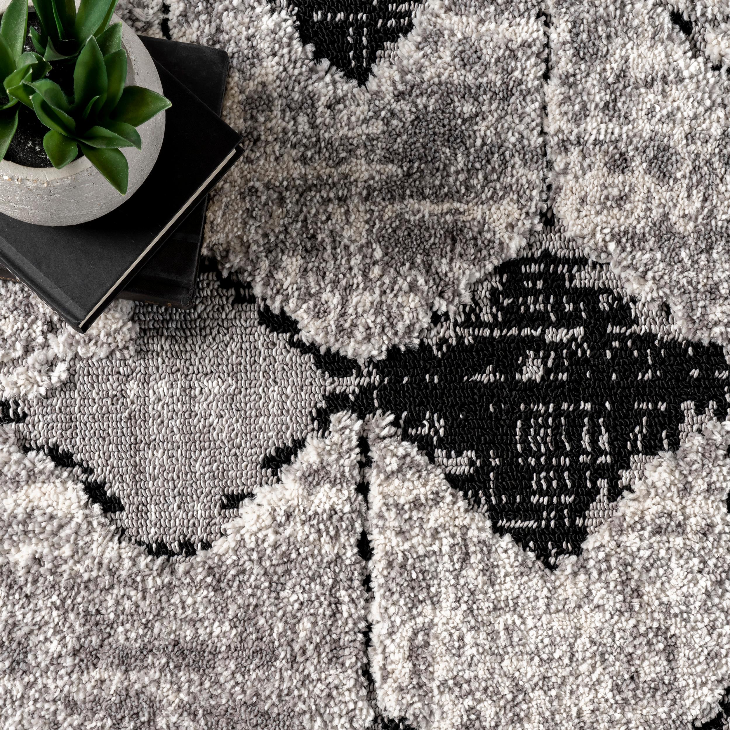 nuLOOM Agata Textured Tassel Area Rug, 5' 3" x 7' 7", Black
