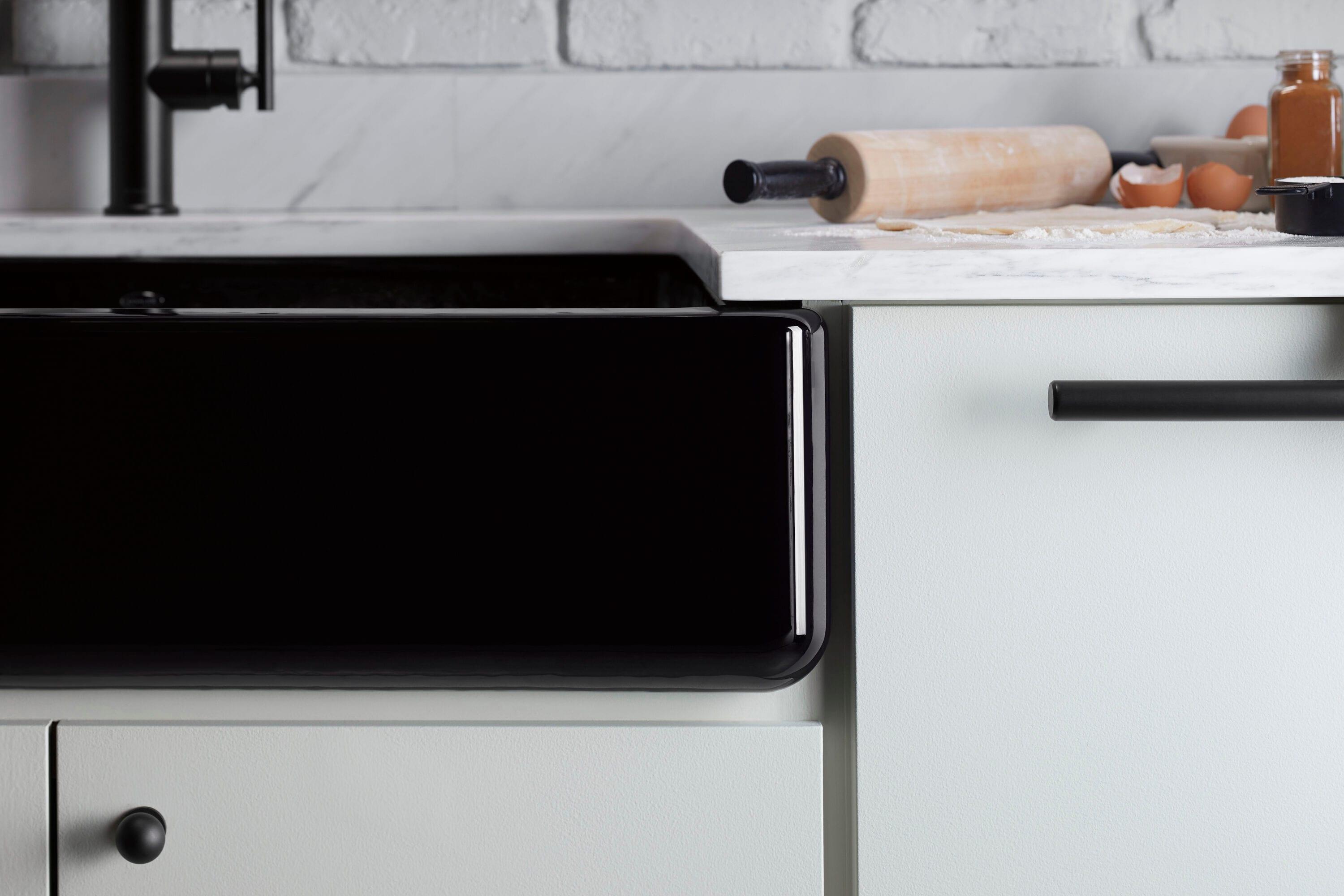 Whitehaven® Self-Trimming 36" L x 22" W Farmhouse Kitchen Sink