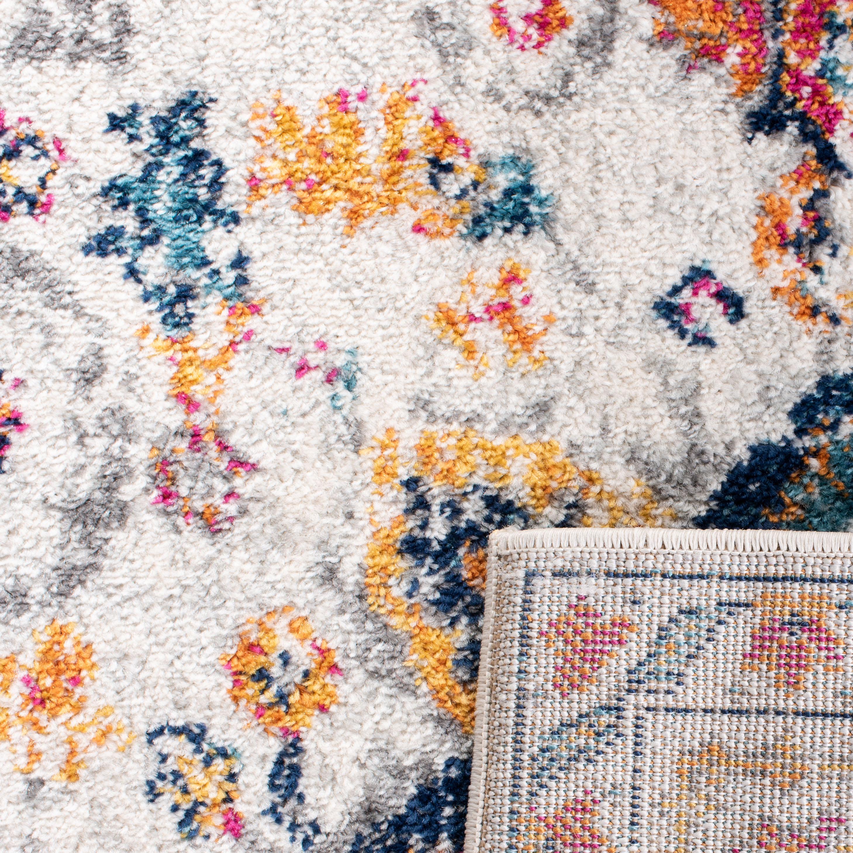 Madison MAD603 Power Loomed Area Rug - Fuchsia/Ivory - 4'x4' - Safavieh.
