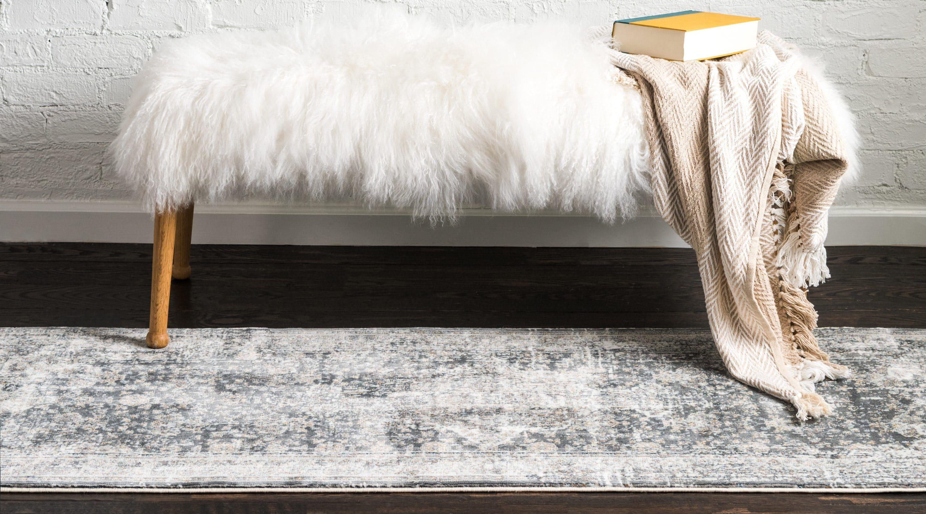 Baracoa La Cabana Dark Gray 2' 2 x 6' 0 Runner Rug