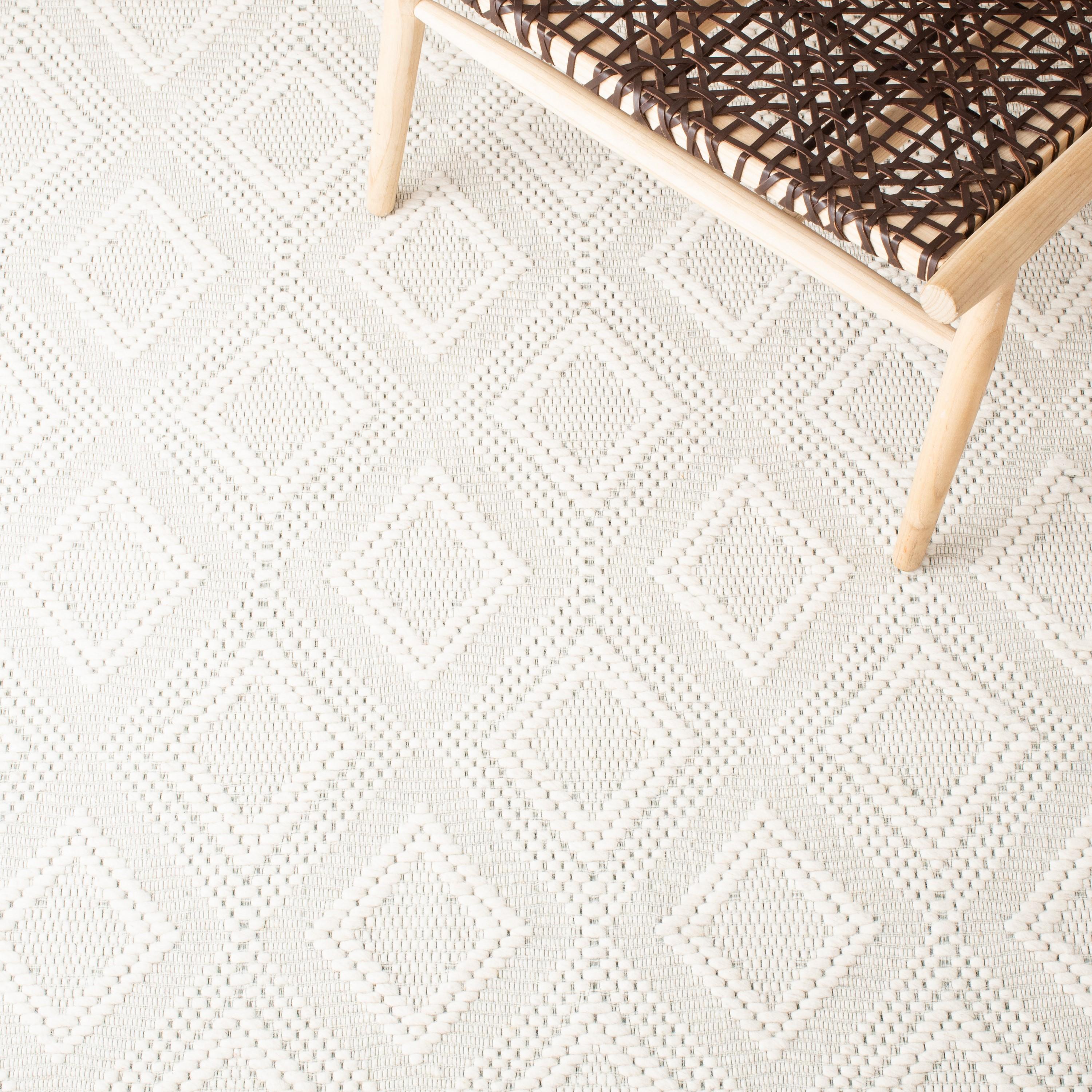 Marbella MRB306 Hand Woven Runner Rug - Ivory - 2'3"x8' - Safavieh.