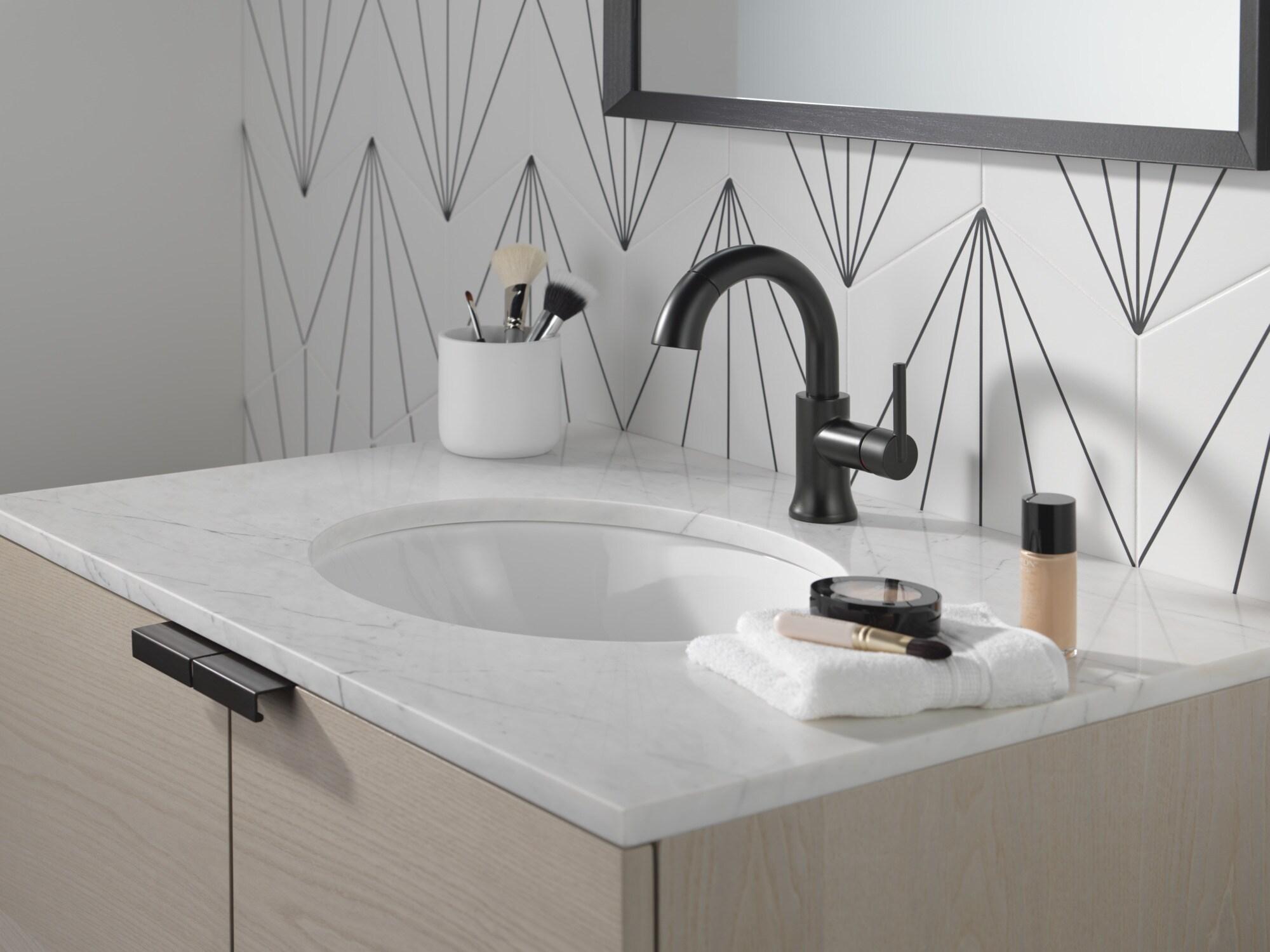 Trinsic Single Hole Pull Out Sprayer Bathroom Faucet, Single Handle Bathroom Sink Faucet