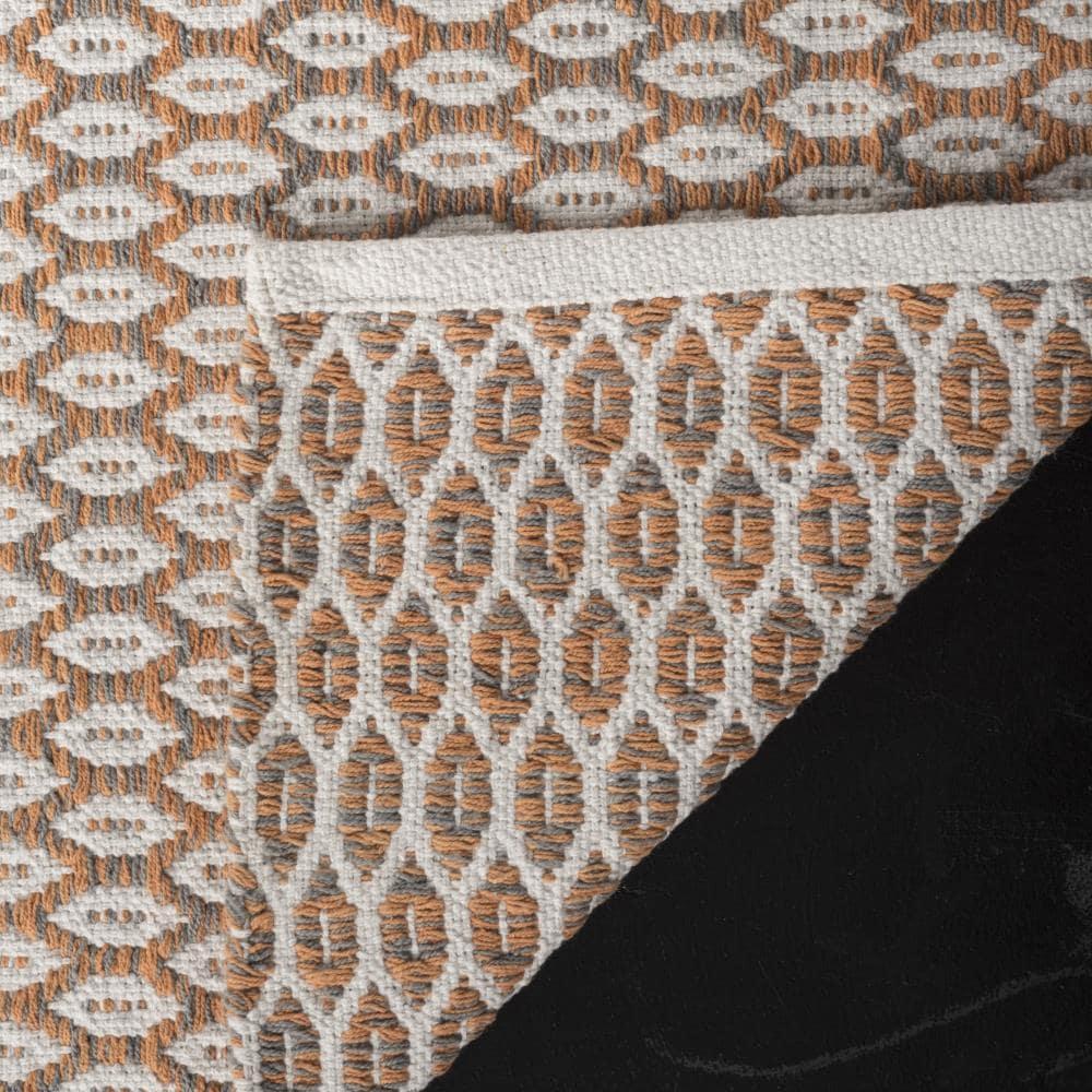 SAFAVIEH Montauk Crystal Geometric Cotton Area Rug, Orange/Ivory, 8' x 10'