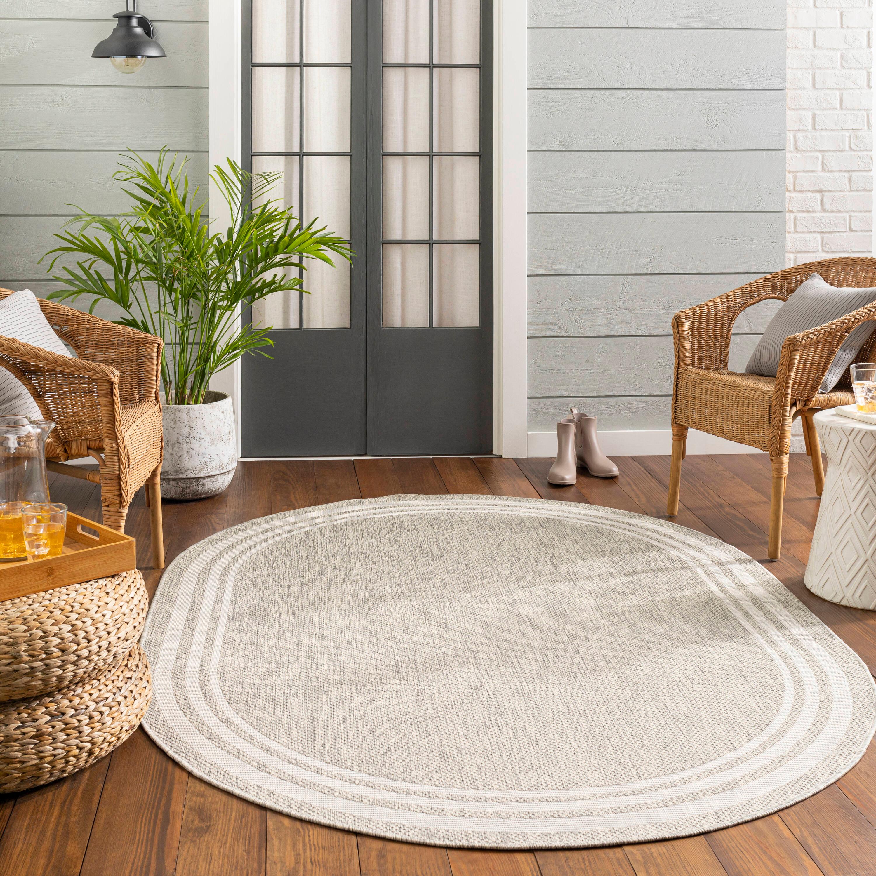 Eagean Gray 5' Round Synthetic Easy-Care Rug