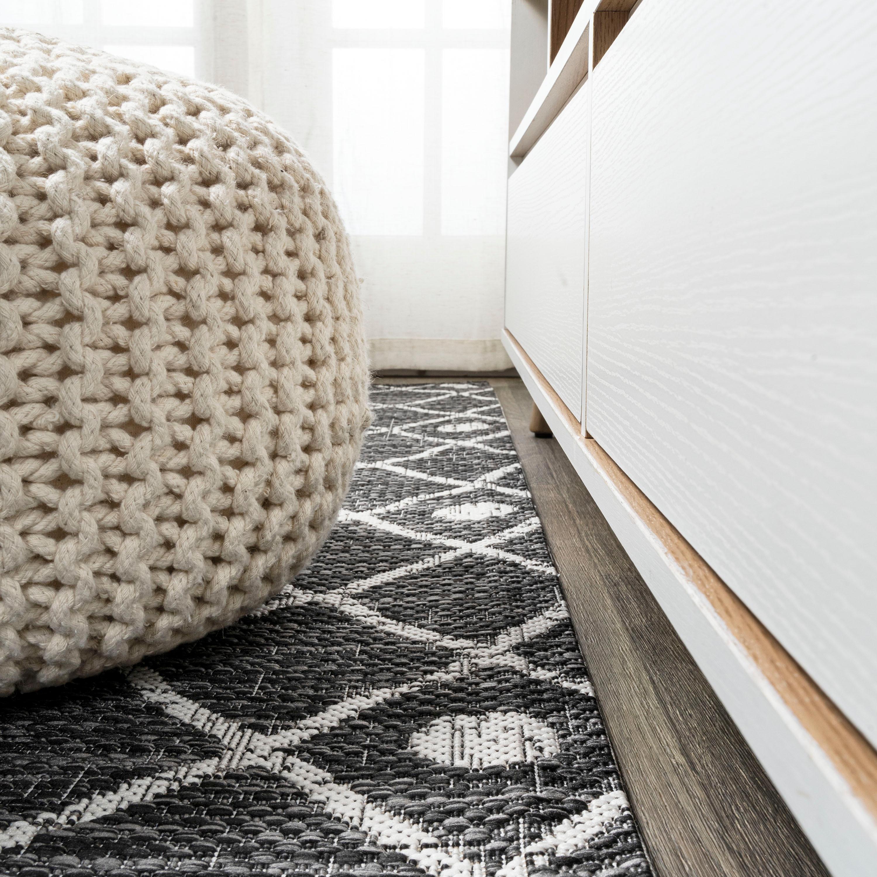 2'x10' Nokat Modern Bohemian Styled Indoor/Outdoor Runner Rug, Black/Ivory - JONATHAN Y