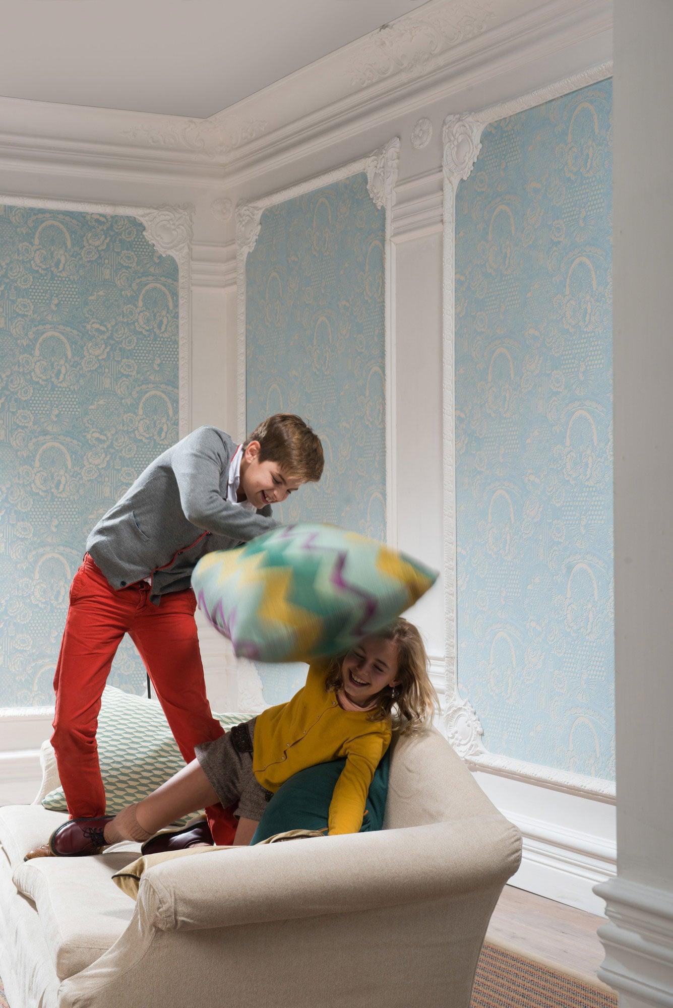 Orac Decor 7-1/4 in x 7-1/4 in x 78-3/4 in Primed White High Density Polyurethane Crown Moulding