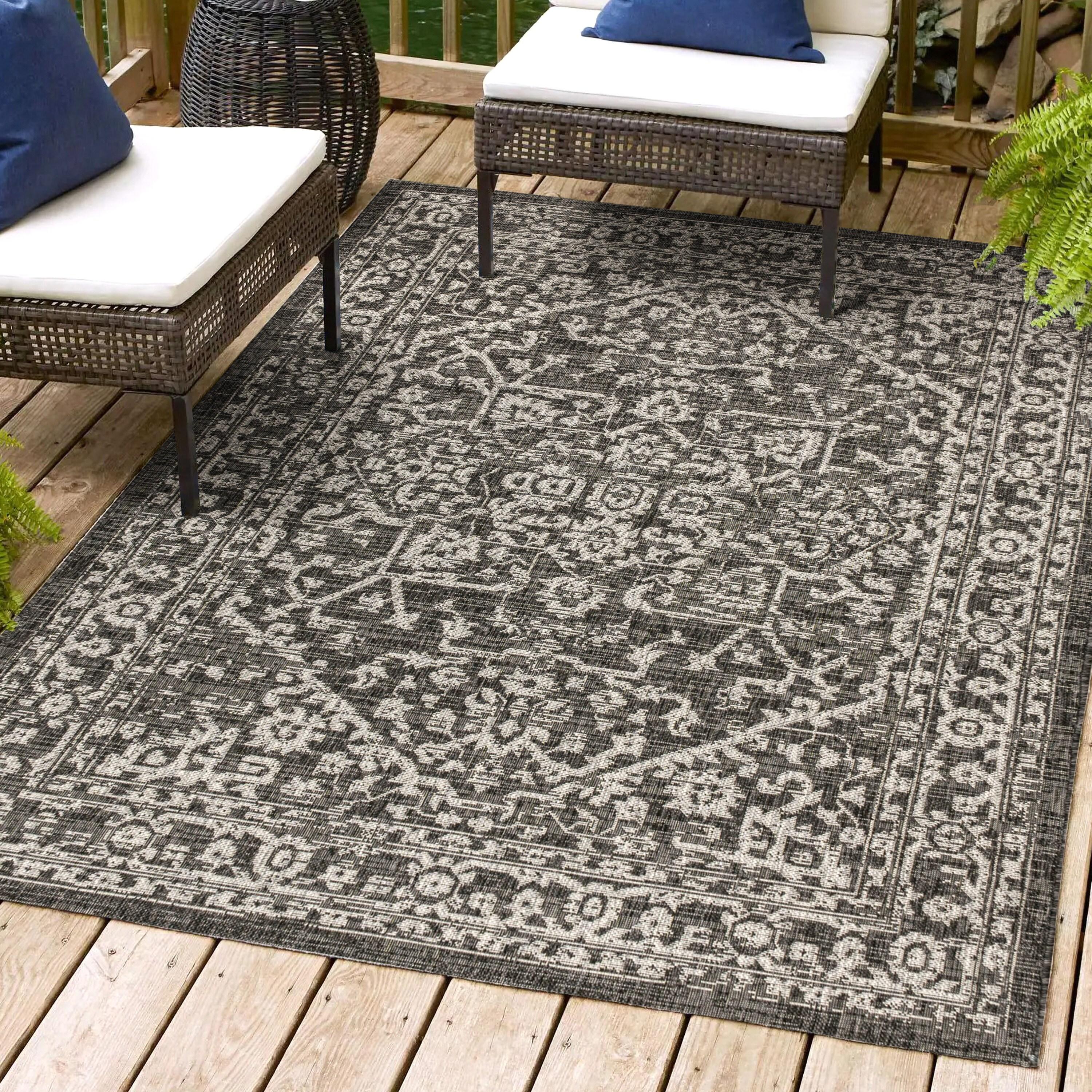 4'x6' Malta Bohemian Medallion Textured Weave Indoor/Outdoor Area Rug, Black/Gray - JONATHAN Y