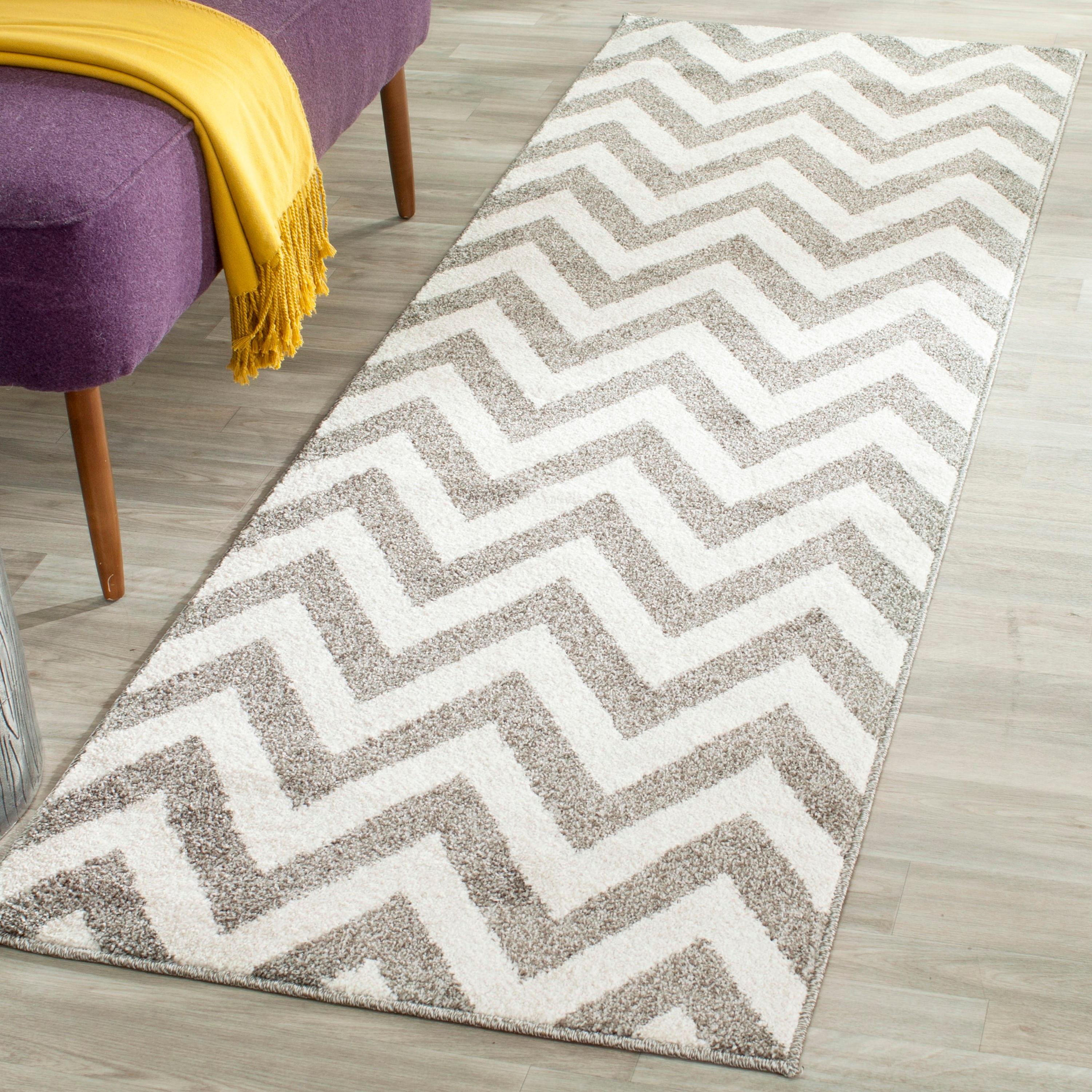 Amherst AMT419 Power Loomed Indoor Runner Rug - Dark Grey/Beige - 2'3"x11' - Safavieh