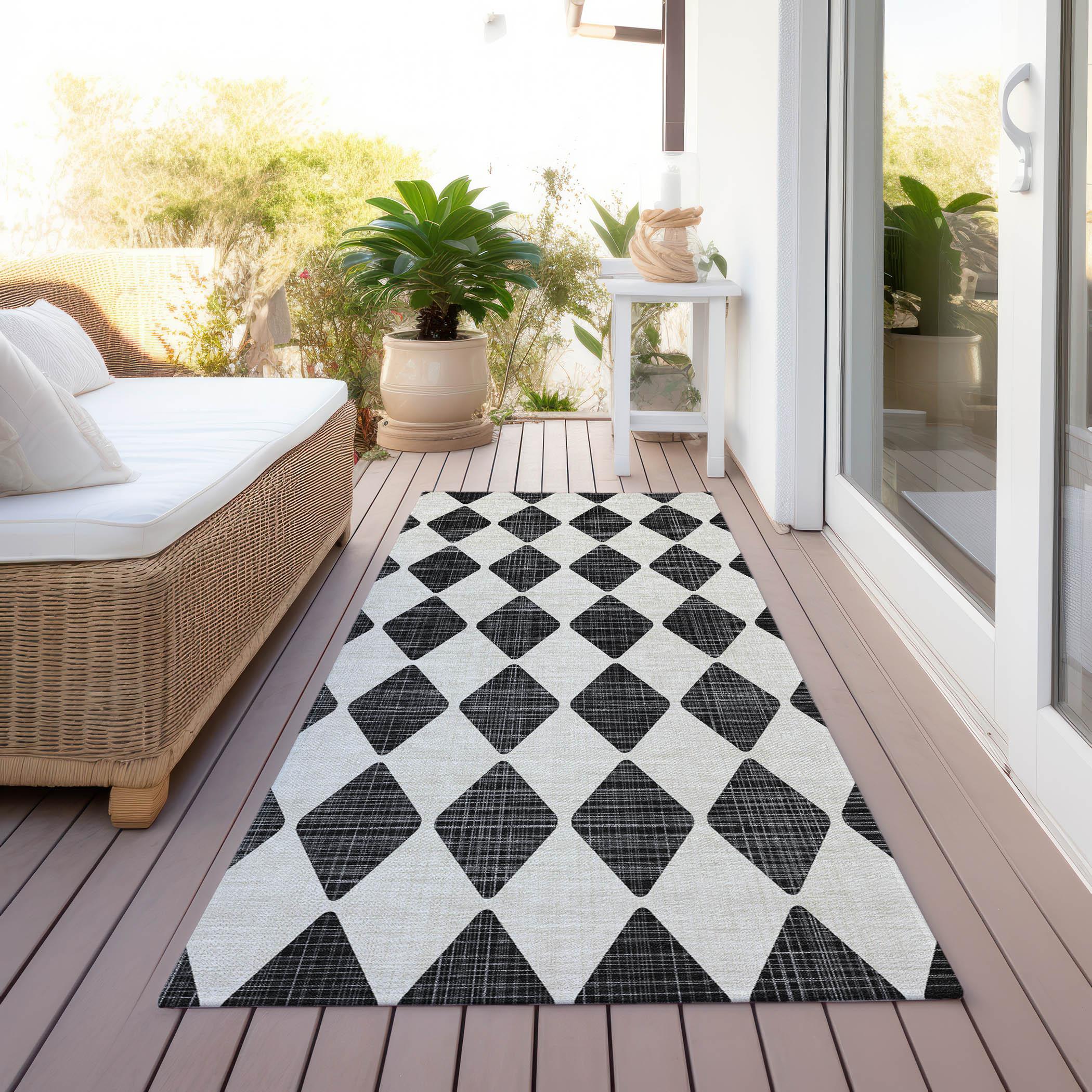 Addison Rugs Machine Washable Indoor/ Outdoor Chantille Argyle Rug Black - 2'3" x 7'6"
