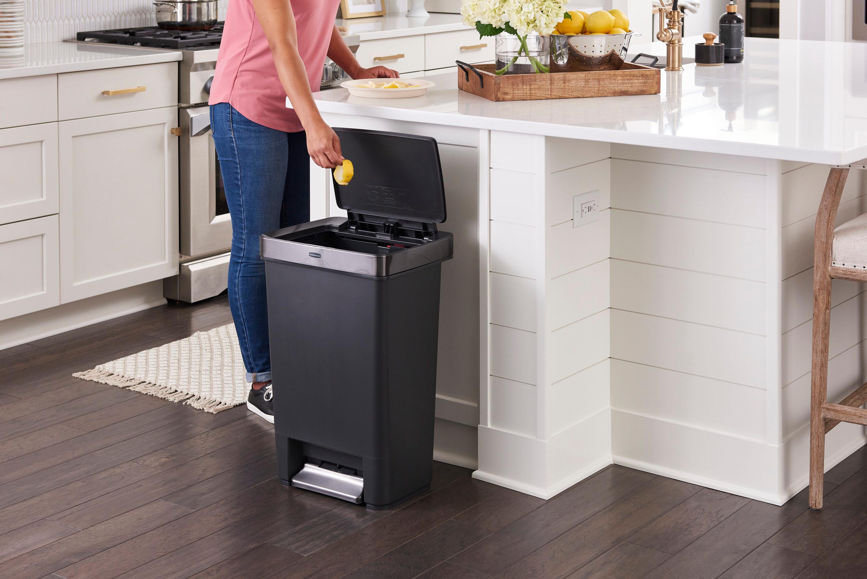 Rubbermaid Premier Series III 13 gal Gray Plastic/Stainless Steel Step On Trash Can