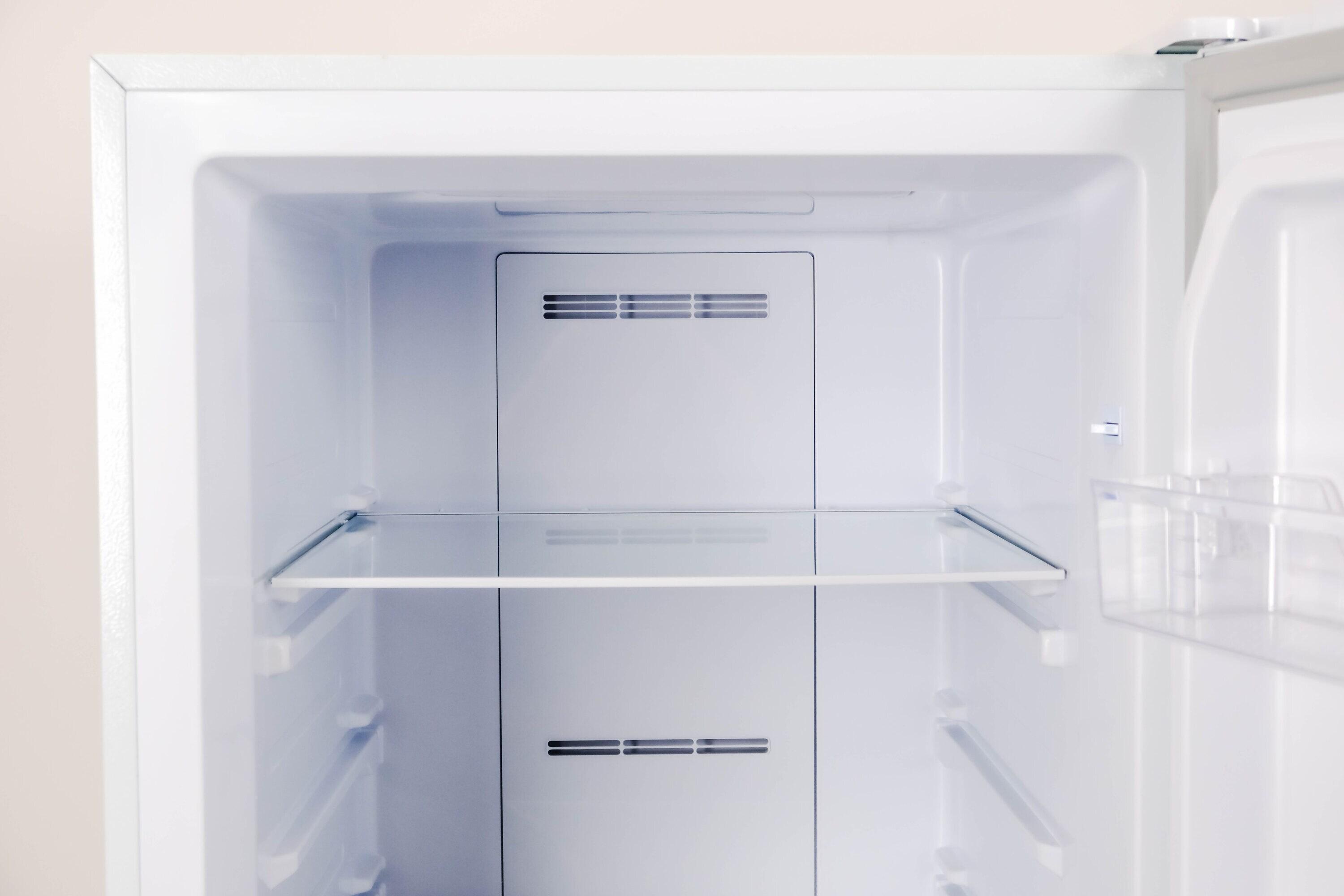 Hamilton Beach Hamilton Beach 17 Cu Ft Upright Convertible Refrigerator/Freezer HBFRF1798-WHITE