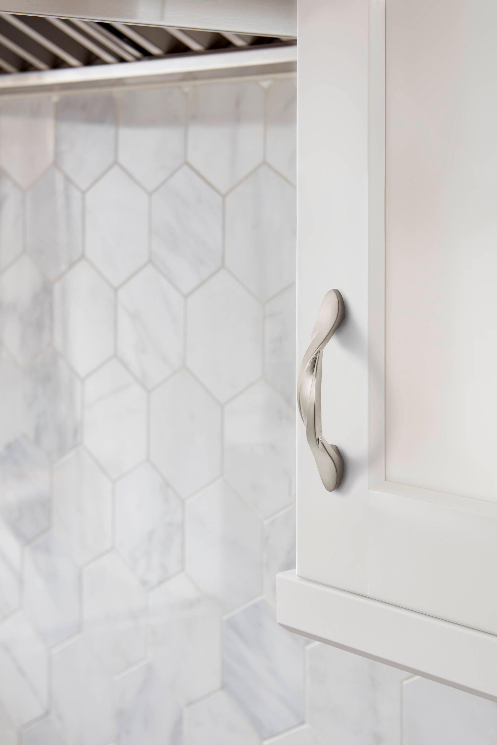 Allison Value 3" Center Arch Pull