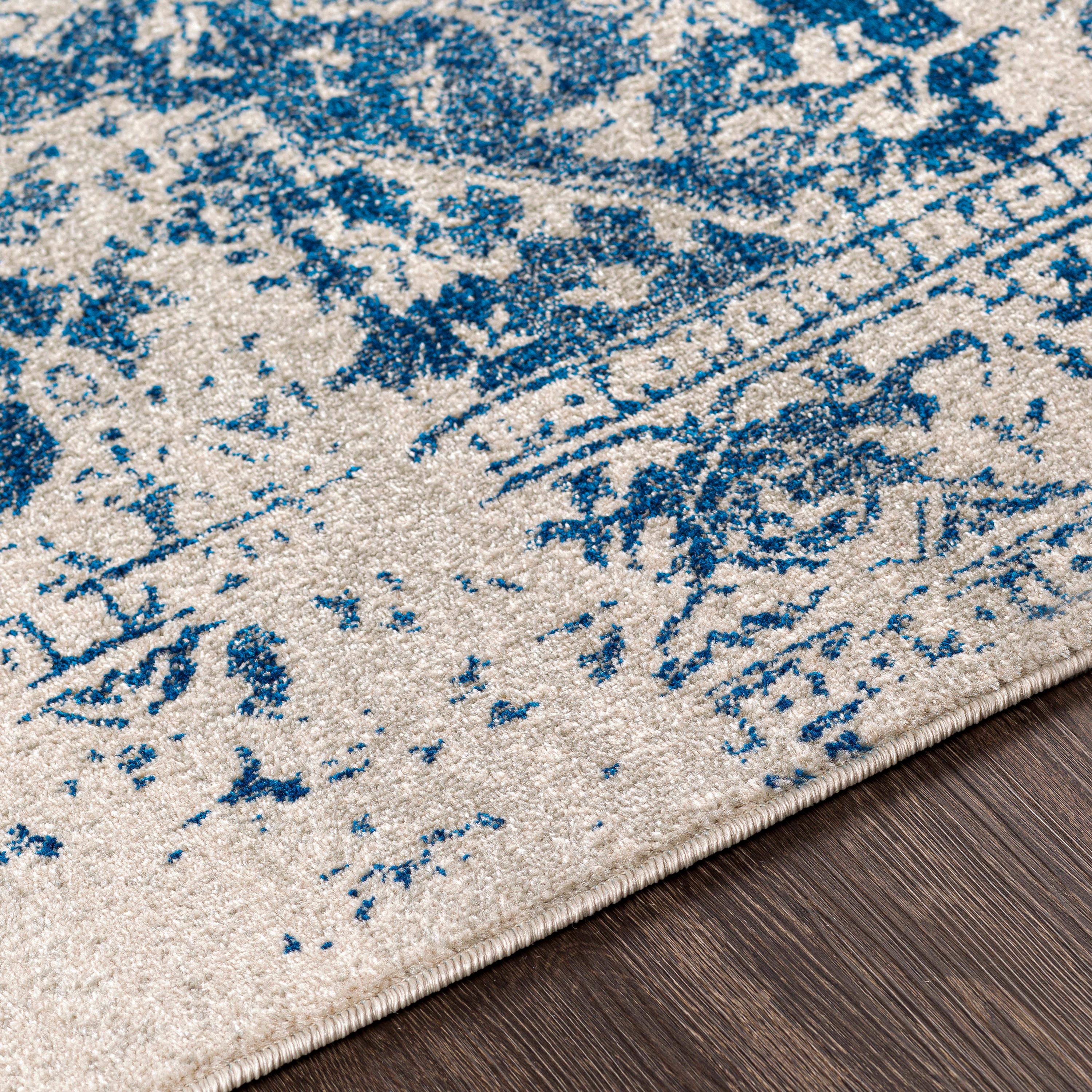 Prisha Rug - White and Blue / 5'3" x 7'3"