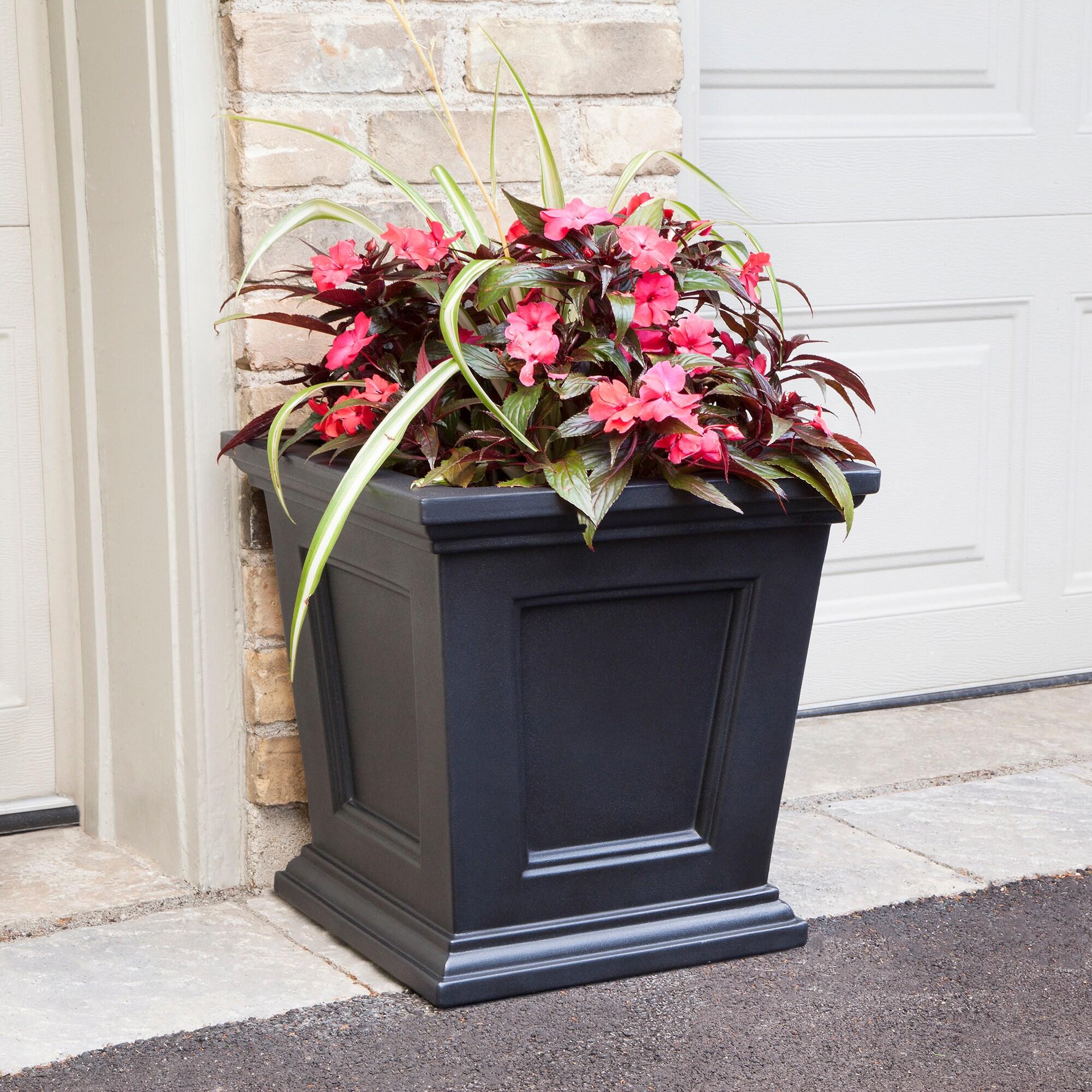 Anastassia Planter Box